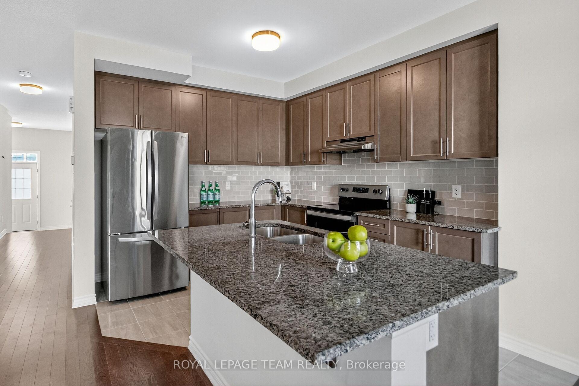 Photo 11 of 548 Flagstaff Drive, Ottawa, Barrhaven - Half Moon Bay — HOMEH