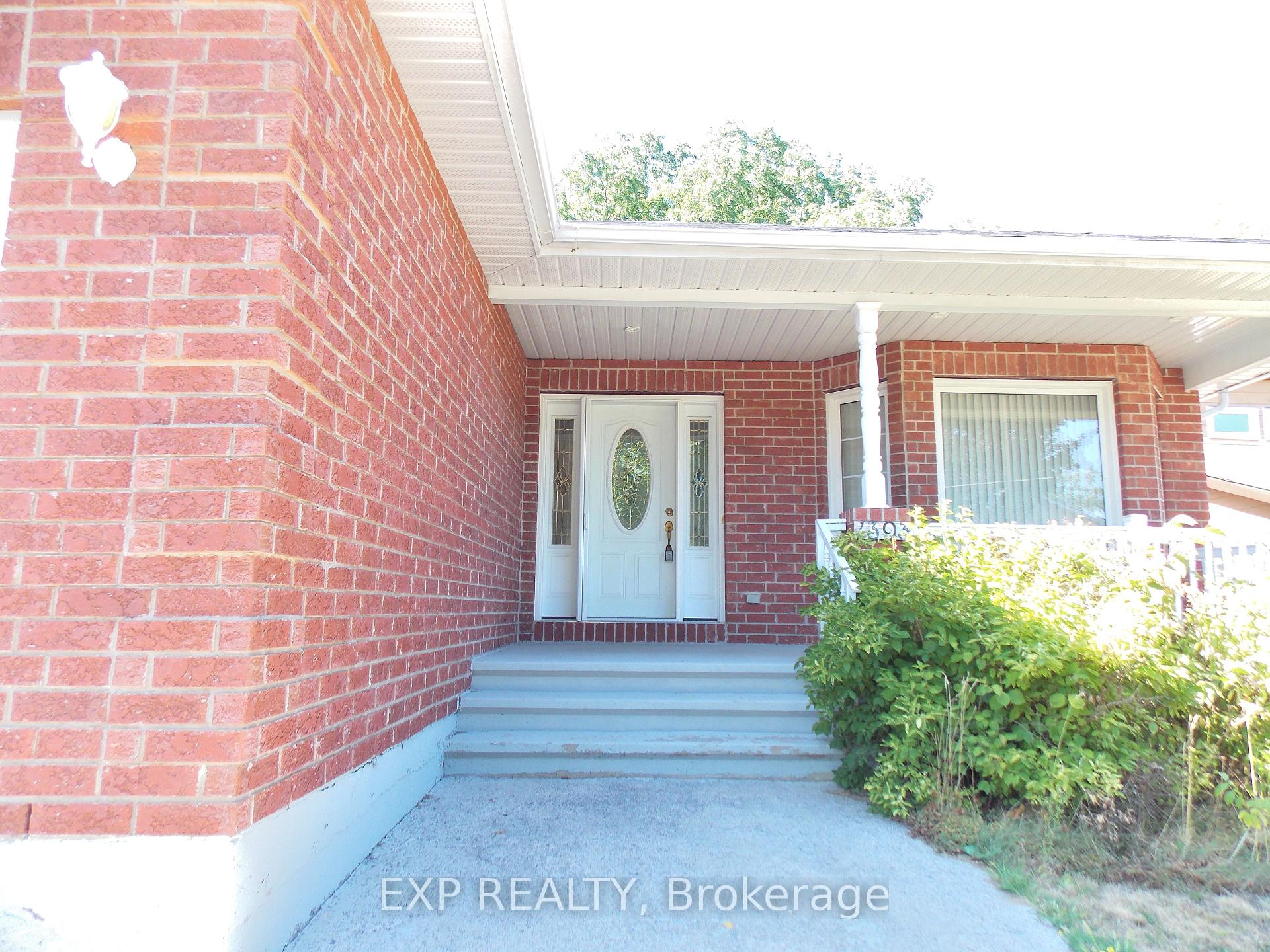 Photo 2 of 1393 Mcmahon Avenue, Ottawa, Emerald Woods/Sawmill Creek — HOMEH