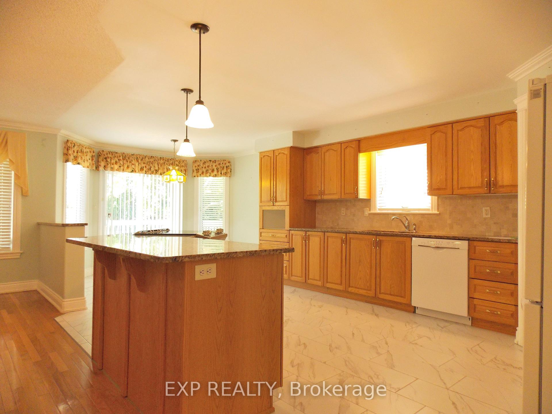 Photo 8 of 1393 Mcmahon Avenue, Ottawa, Emerald Woods/Sawmill Creek — HOMEH