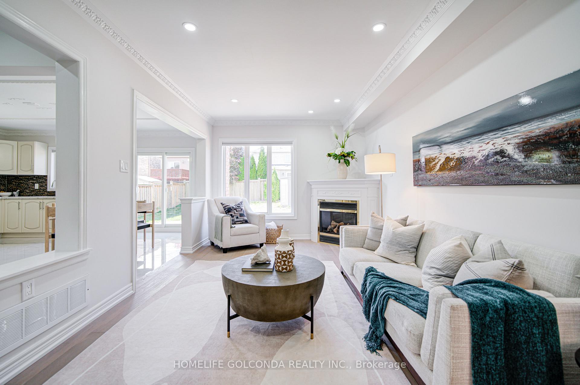 Photo 2 of 1362 Clarence Street, Vaughan, Sonoma Heights — HOMEH