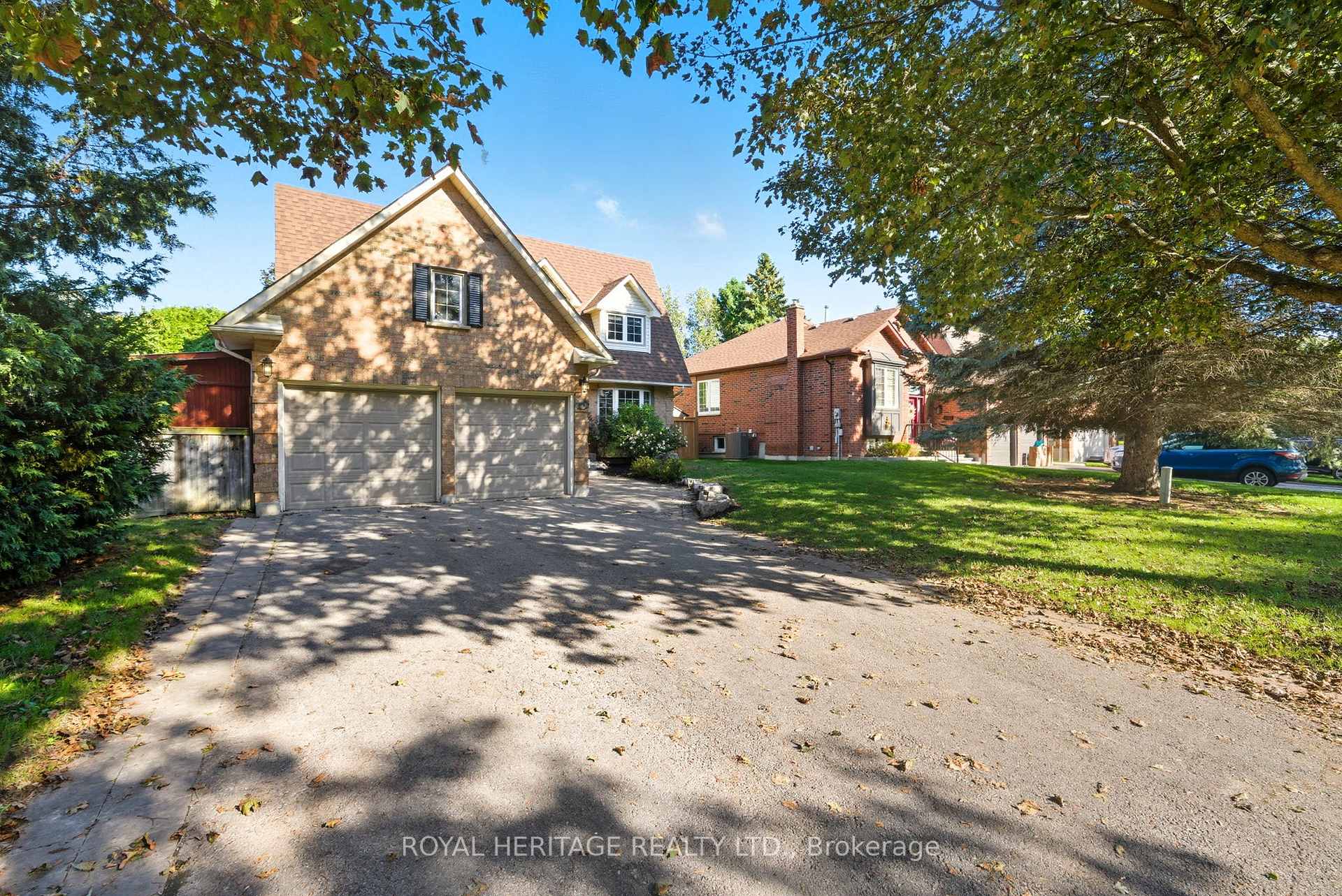 Photo 1 of 30 Chatsworth Crescent, Whitby, Rolling Acres — HOMEH