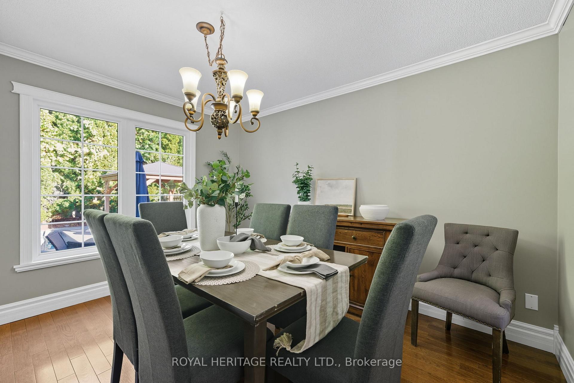 Photo 10 of 30 Chatsworth Crescent, Whitby, Rolling Acres — HOMEH