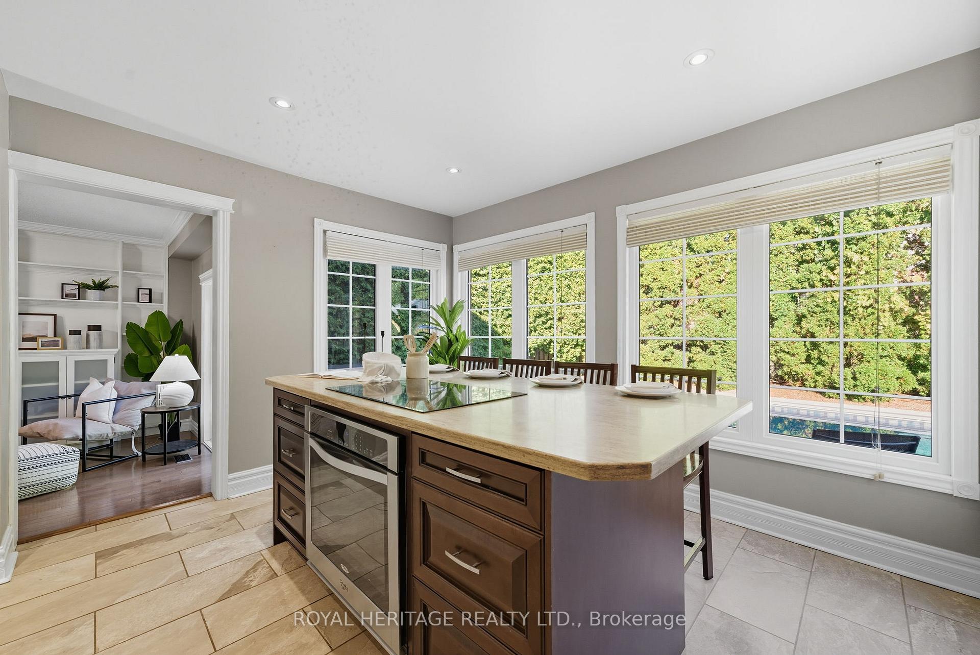 Photo 13 of 30 Chatsworth Crescent, Whitby, Rolling Acres — HOMEH