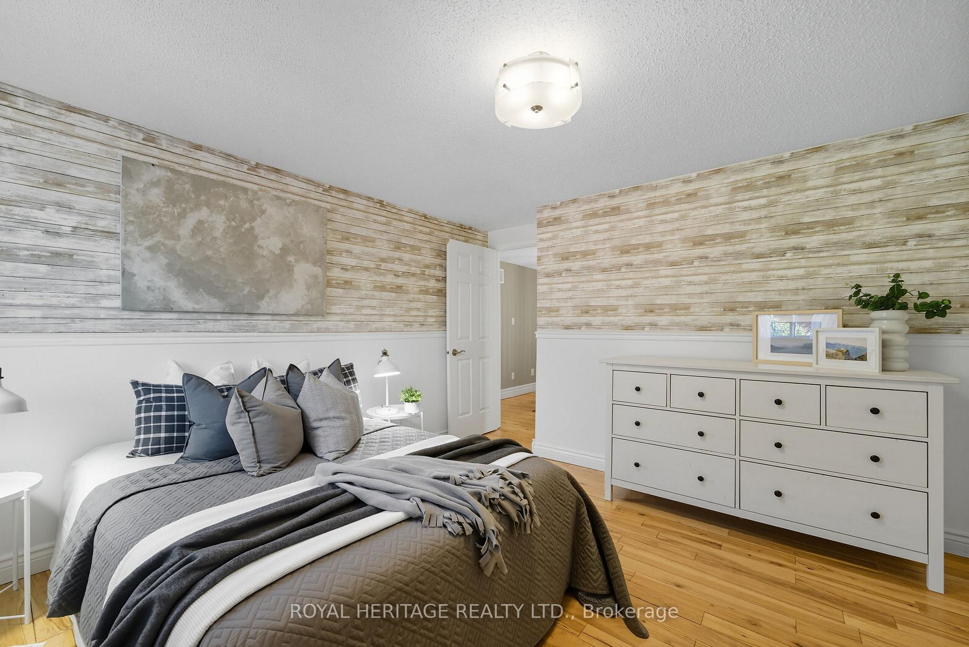 Photo 28 of 30 Chatsworth Crescent, Whitby, Rolling Acres — HOMEH