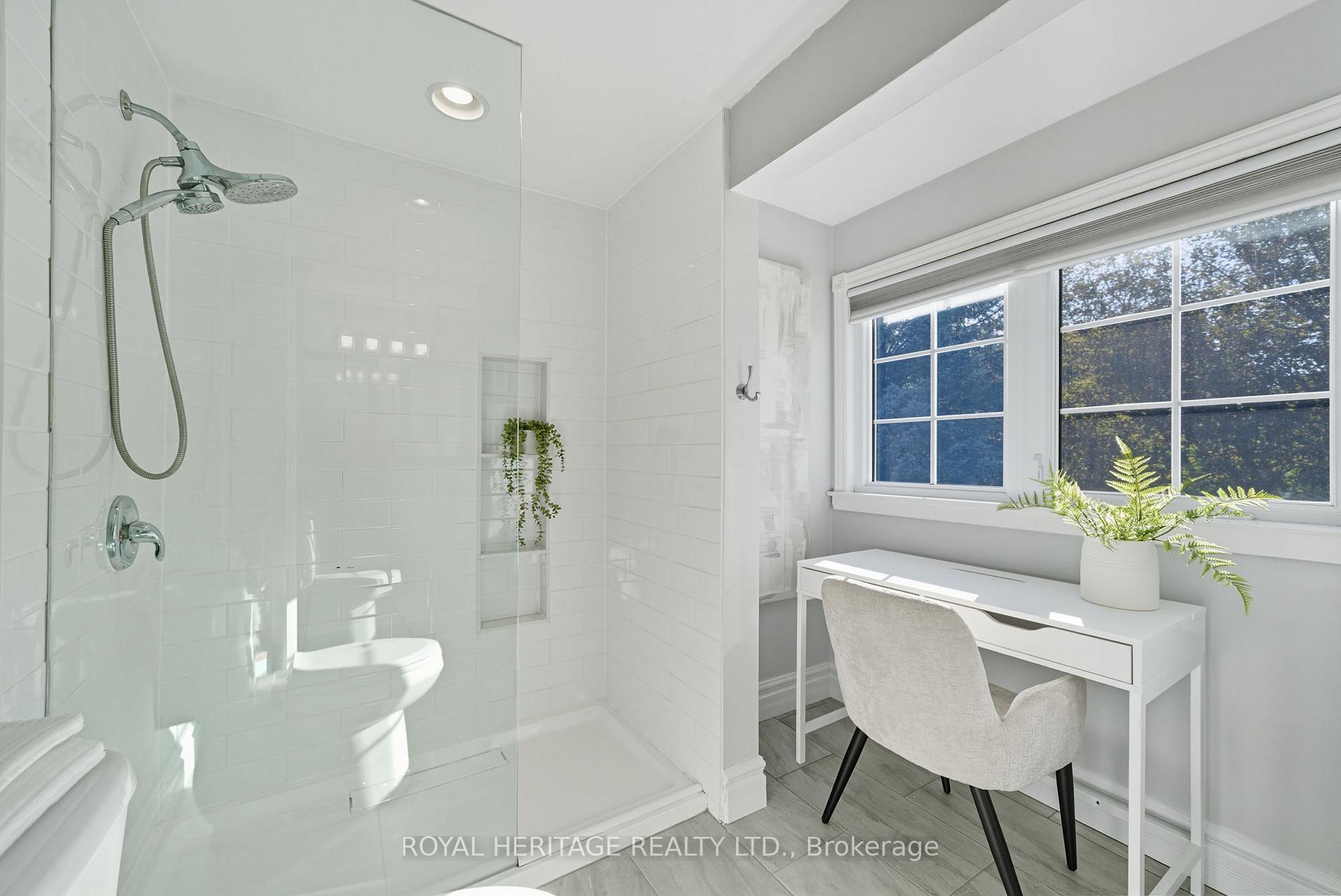 Photo 31 of 30 Chatsworth Crescent, Whitby, Rolling Acres — HOMEH