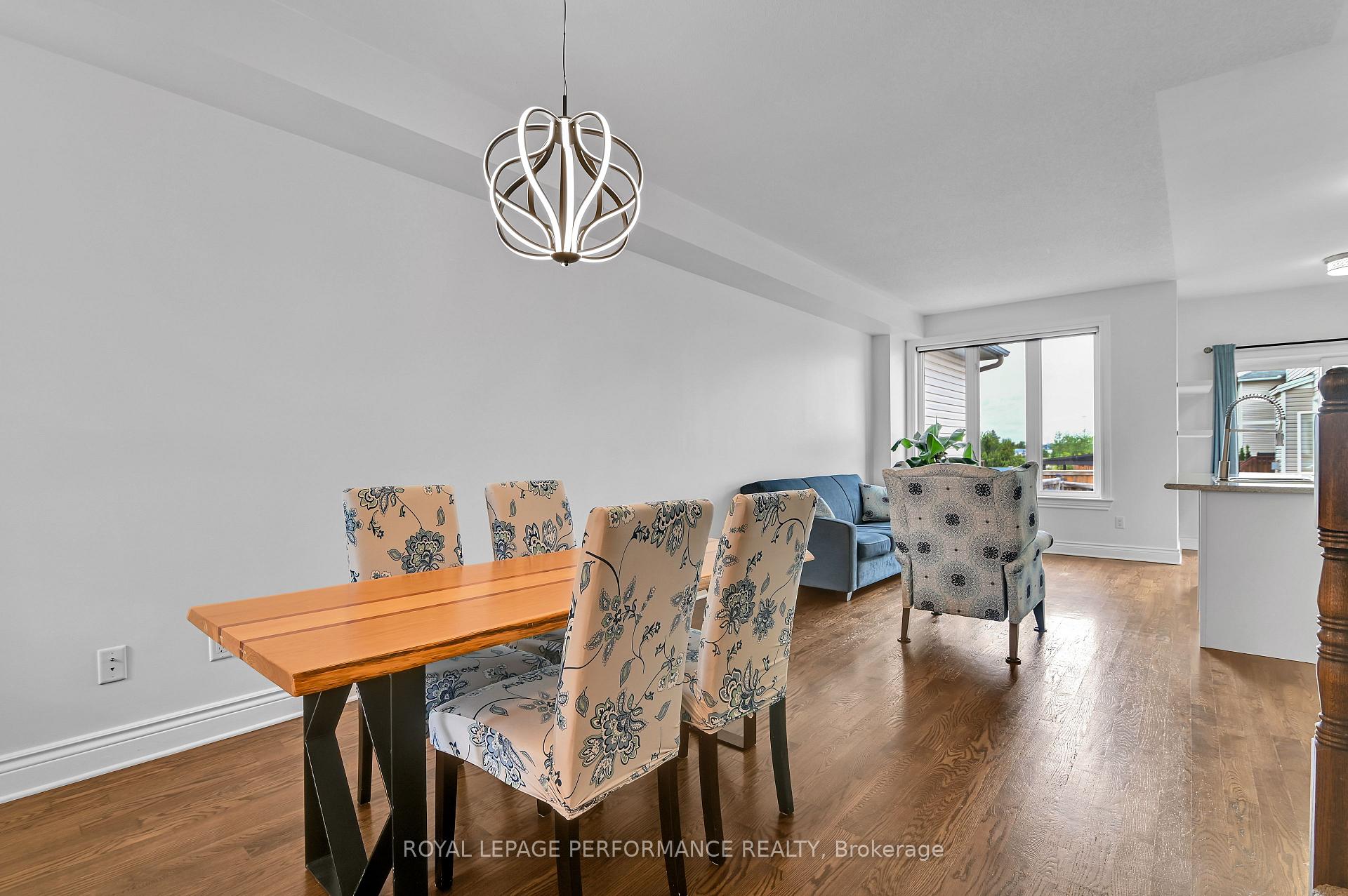 Photo 4 of 114 Desmond Trudeau Drive, Arnprior — HOMEH