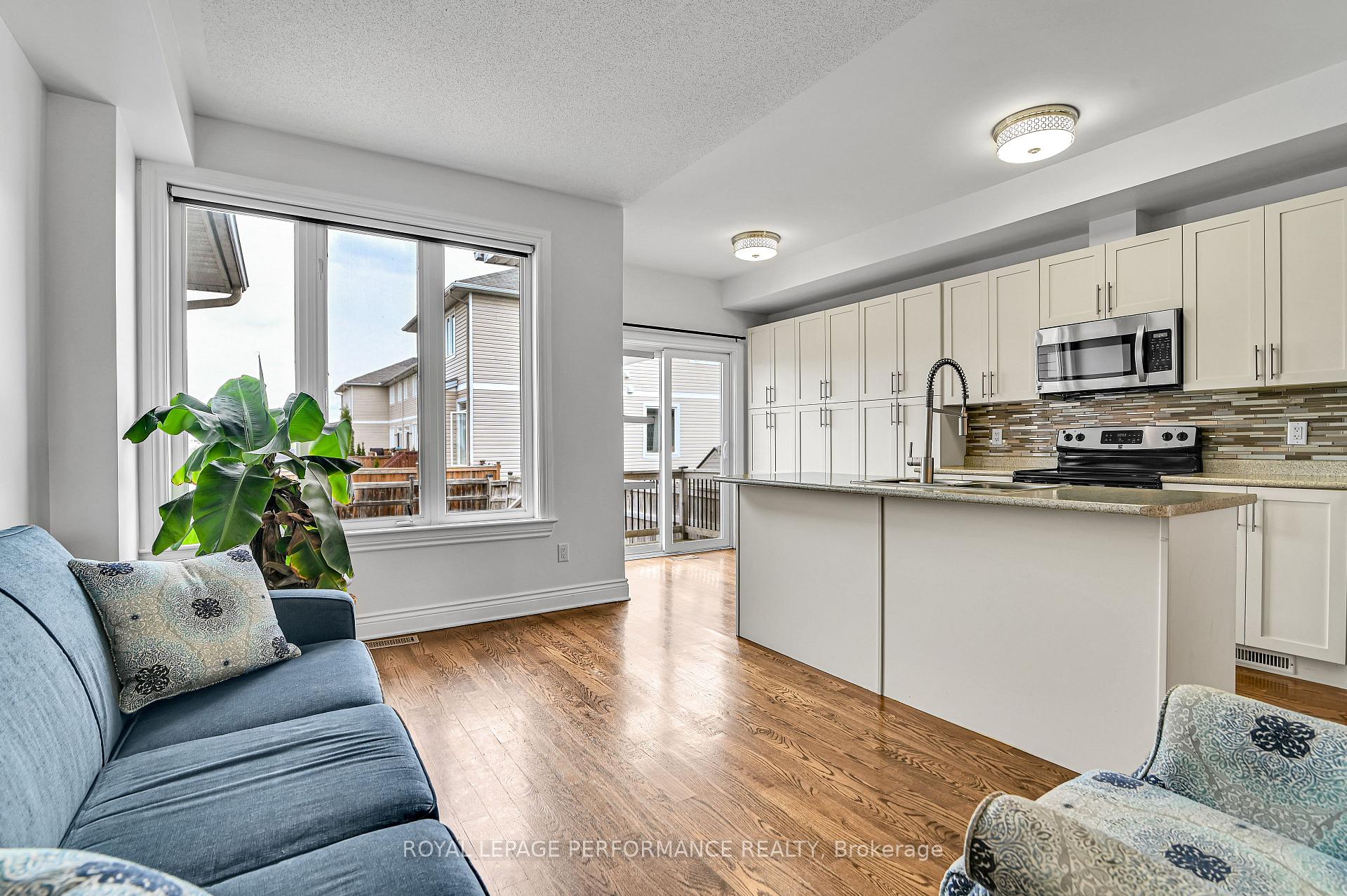 Photo 8 of 114 Desmond Trudeau Drive, Arnprior — HOMEH