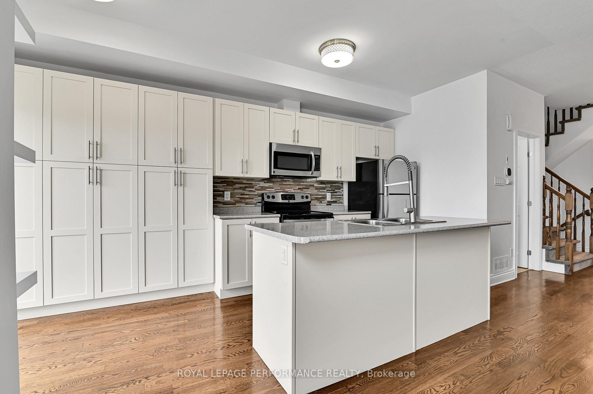 Photo 13 of 114 Desmond Trudeau Drive, Arnprior — HOMEH