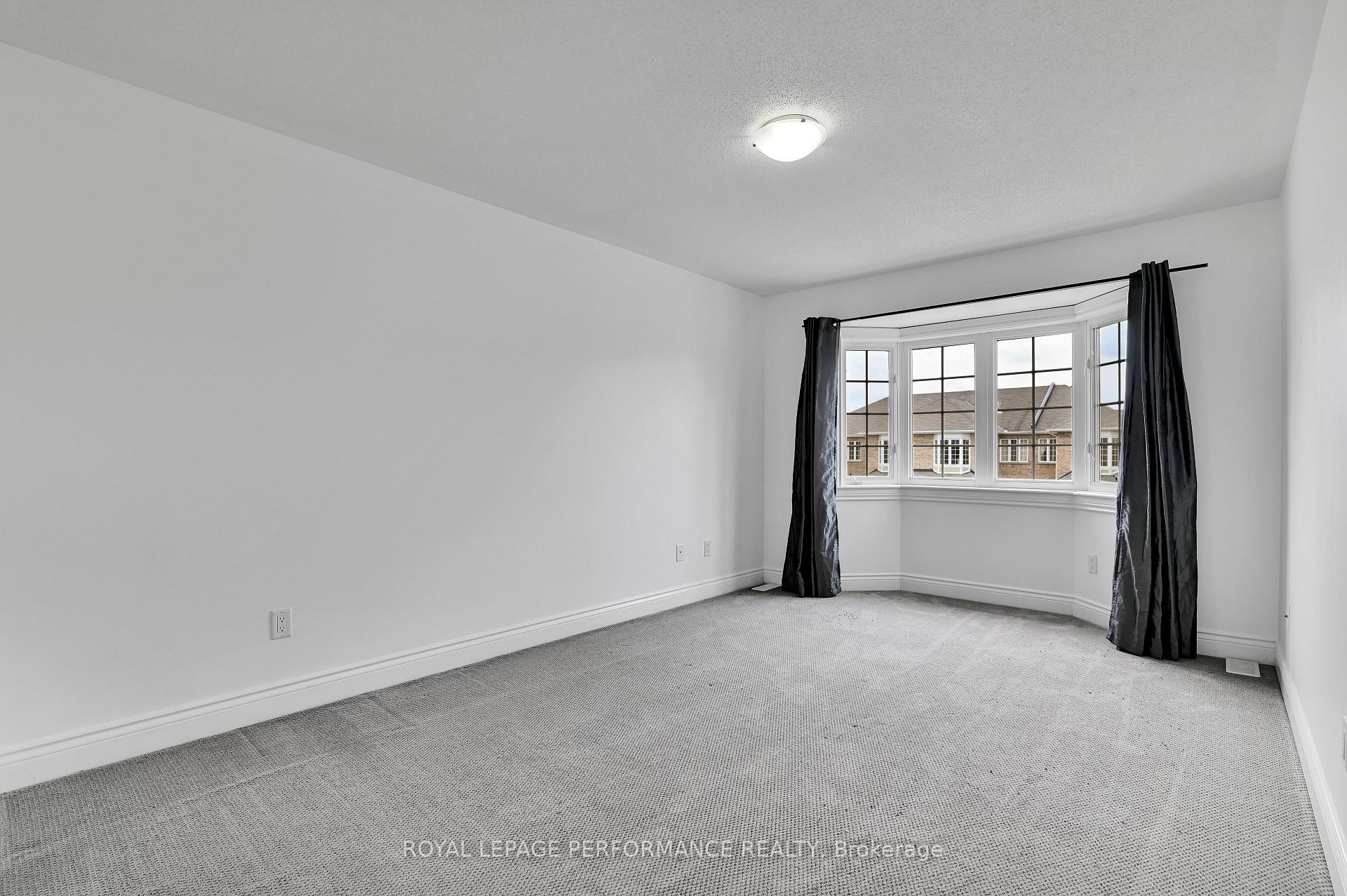 Photo 21 of 114 Desmond Trudeau Drive, Arnprior — HOMEH