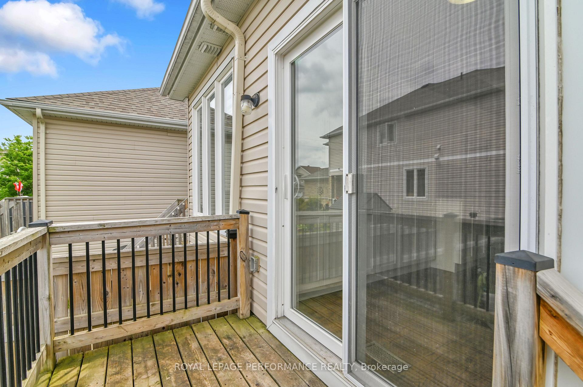 Photo 28 of 114 Desmond Trudeau Drive, Arnprior — HOMEH
