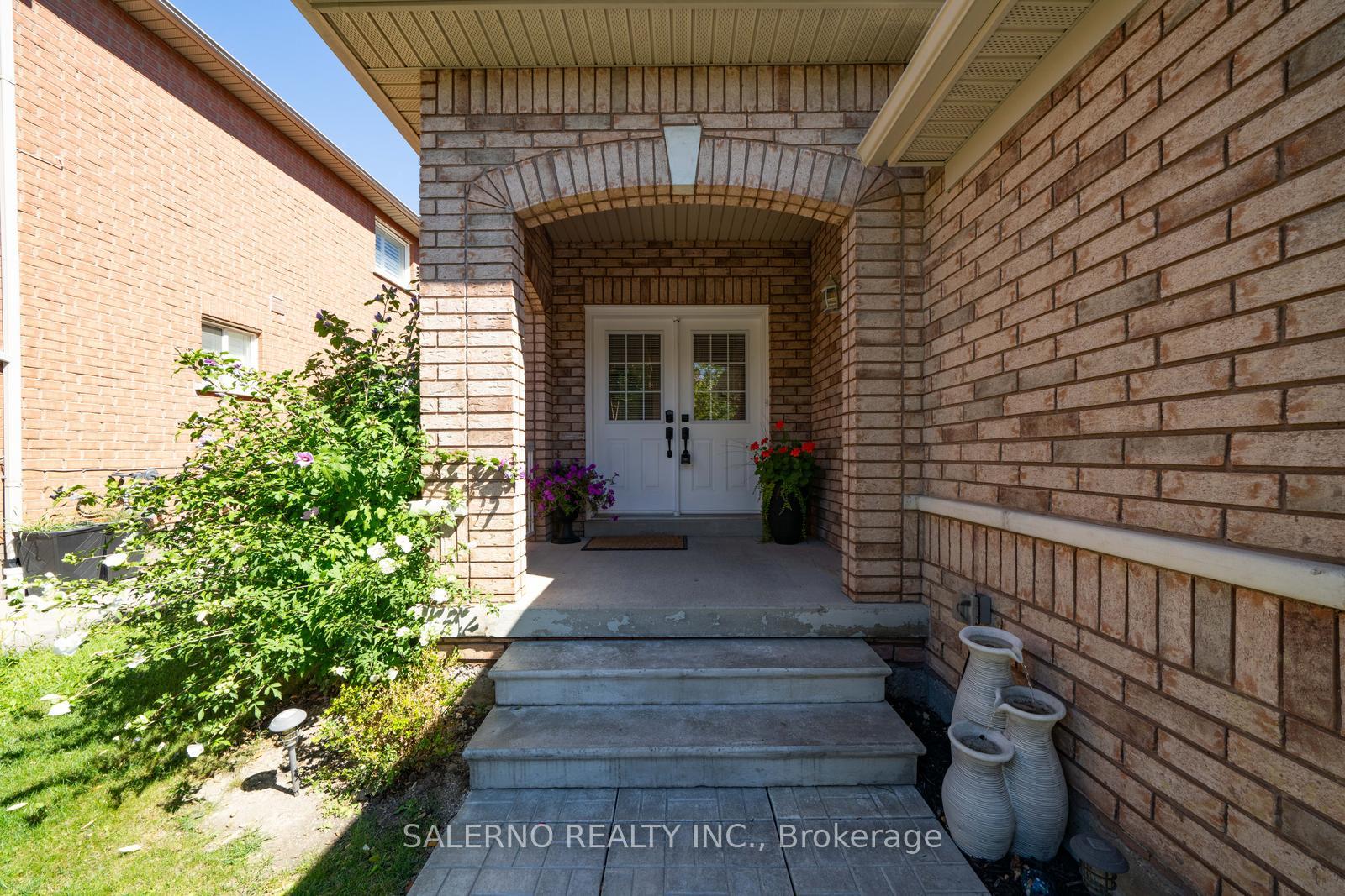 Photo 5 of 19 Ed Quigg Way, Vaughan, Sonoma Heights — HOMEH