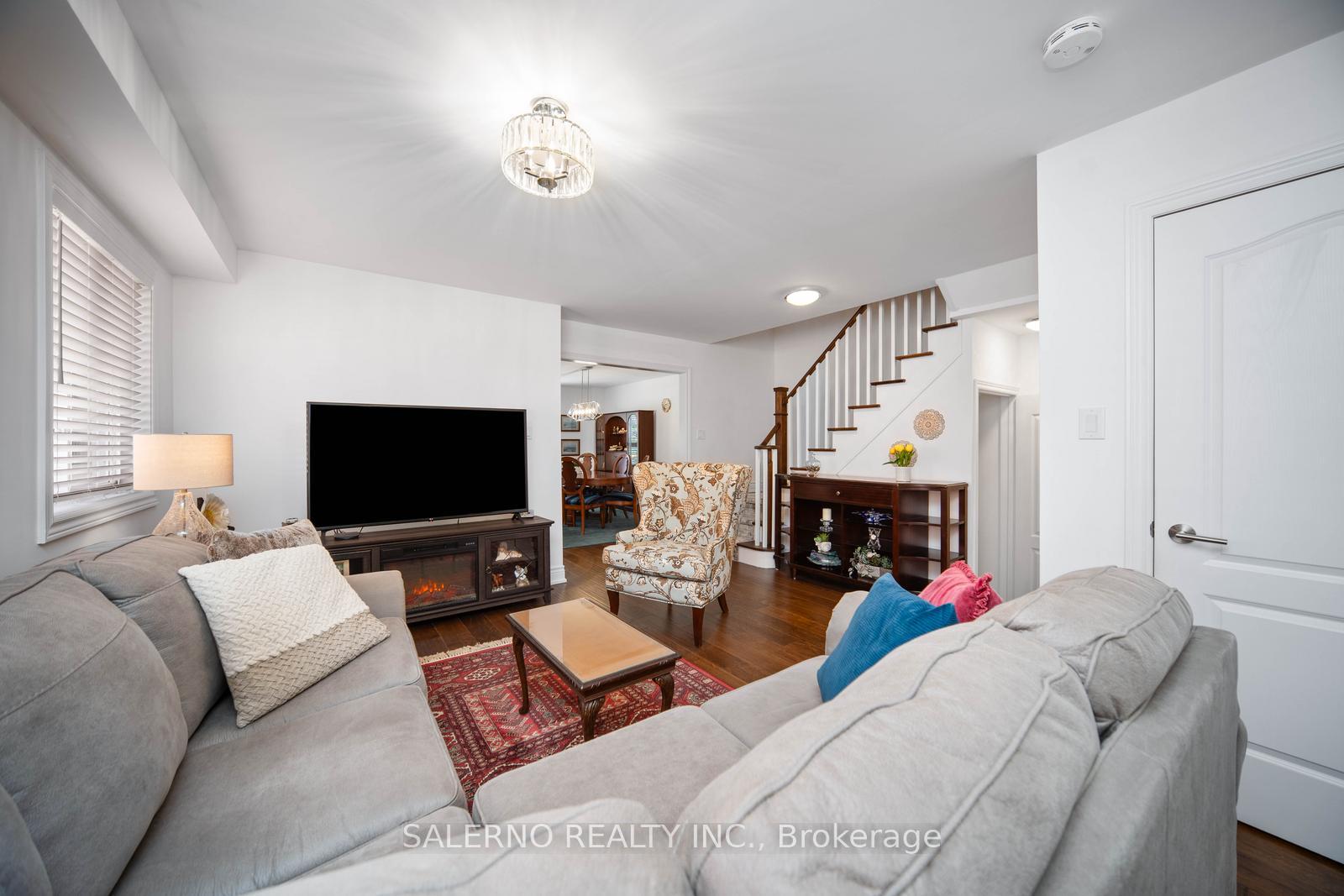 Photo 8 of 19 Ed Quigg Way, Vaughan, Sonoma Heights — HOMEH