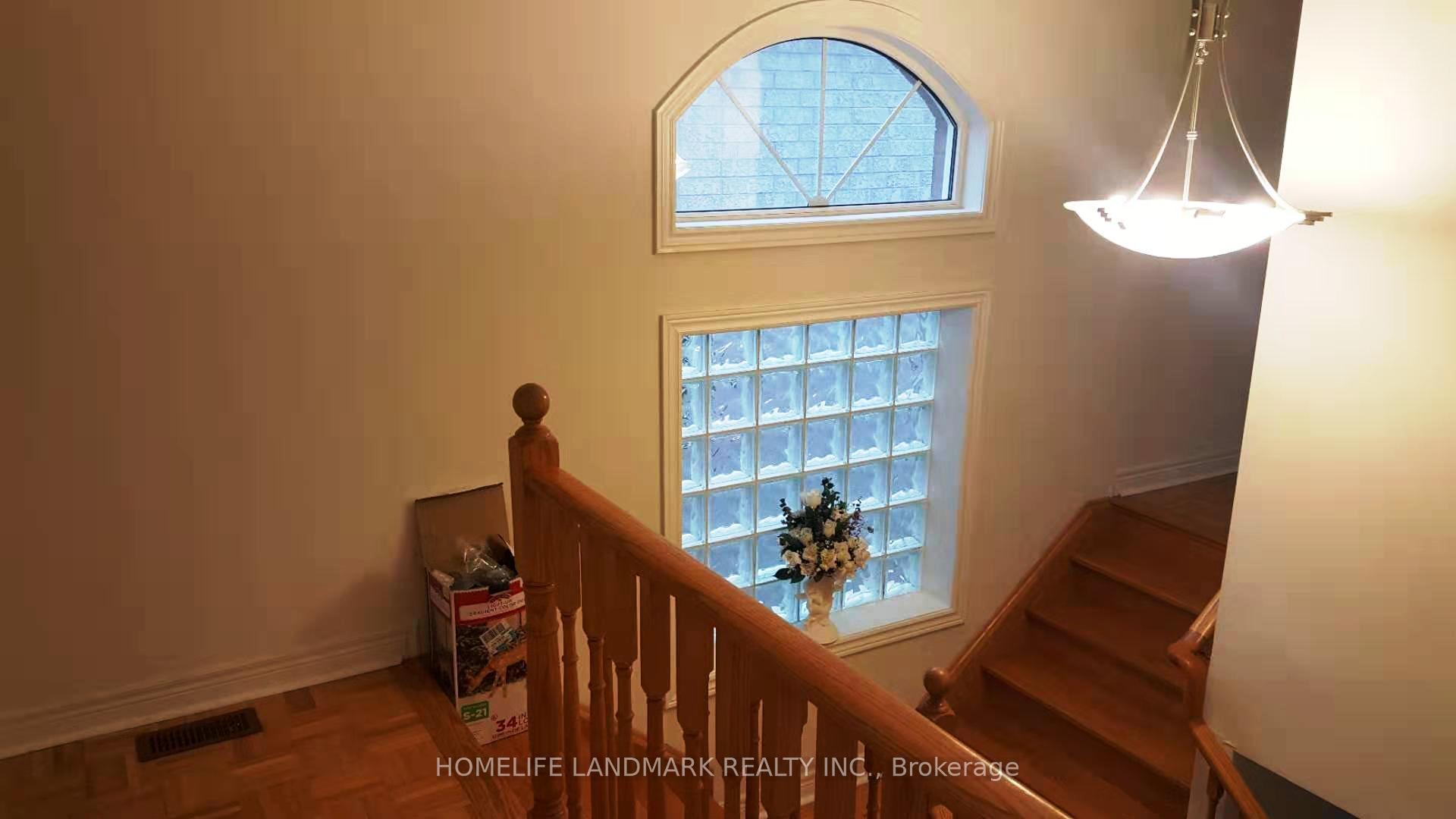 Photo 3 of 66 Foxfield Crescent, Vaughan, Patterson — HOMEH