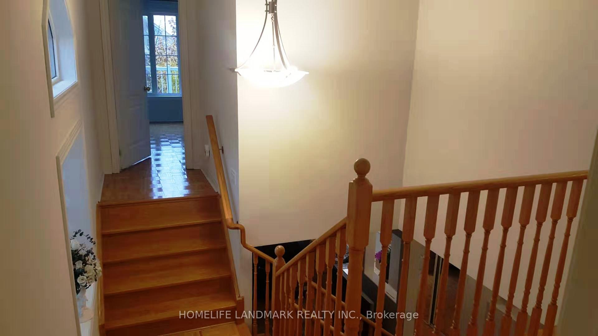 Photo 5 of 66 Foxfield Crescent, Vaughan, Patterson — HOMEH