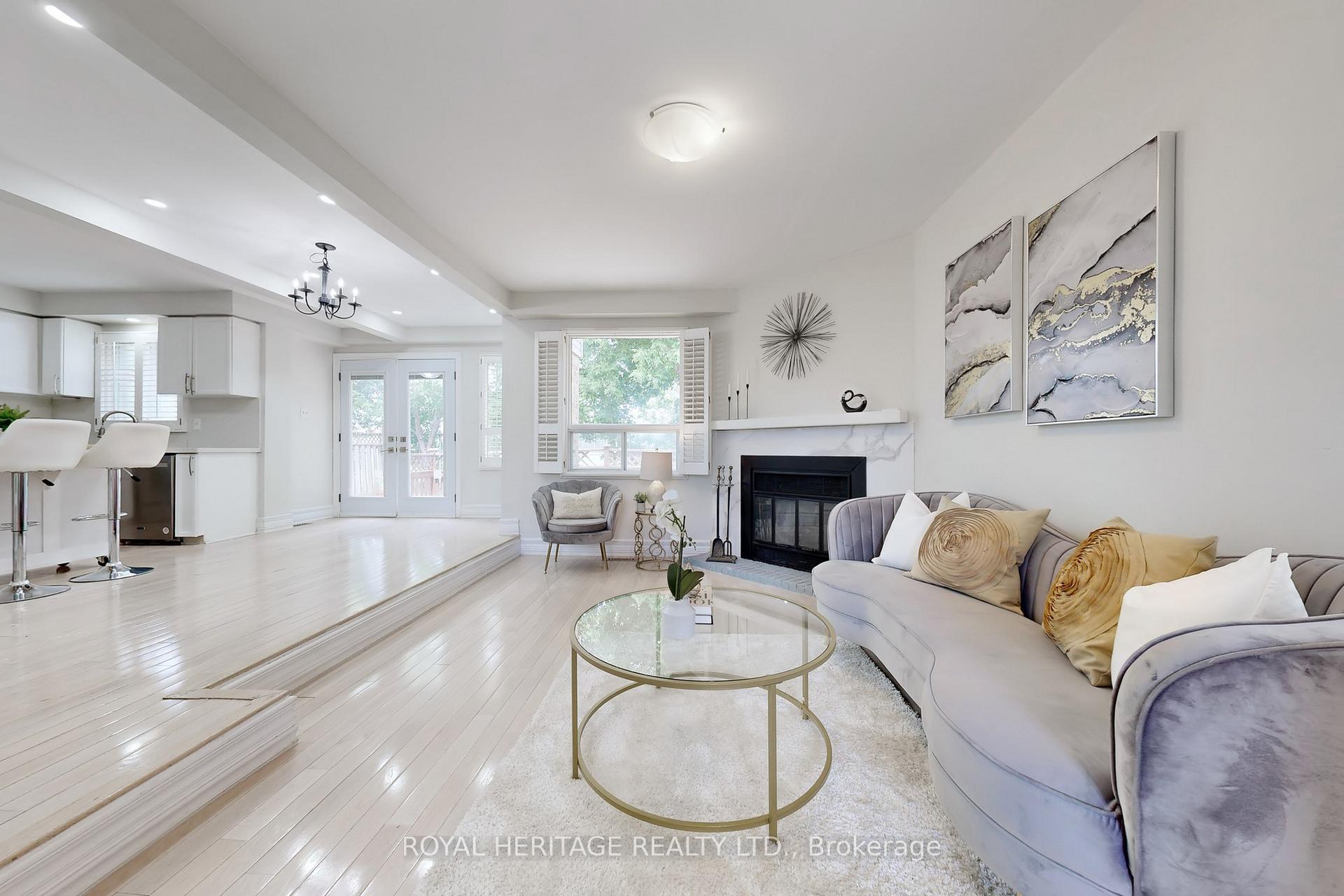 Photo 6 of 20 Reed Drive, Ajax, Central — HOMEH