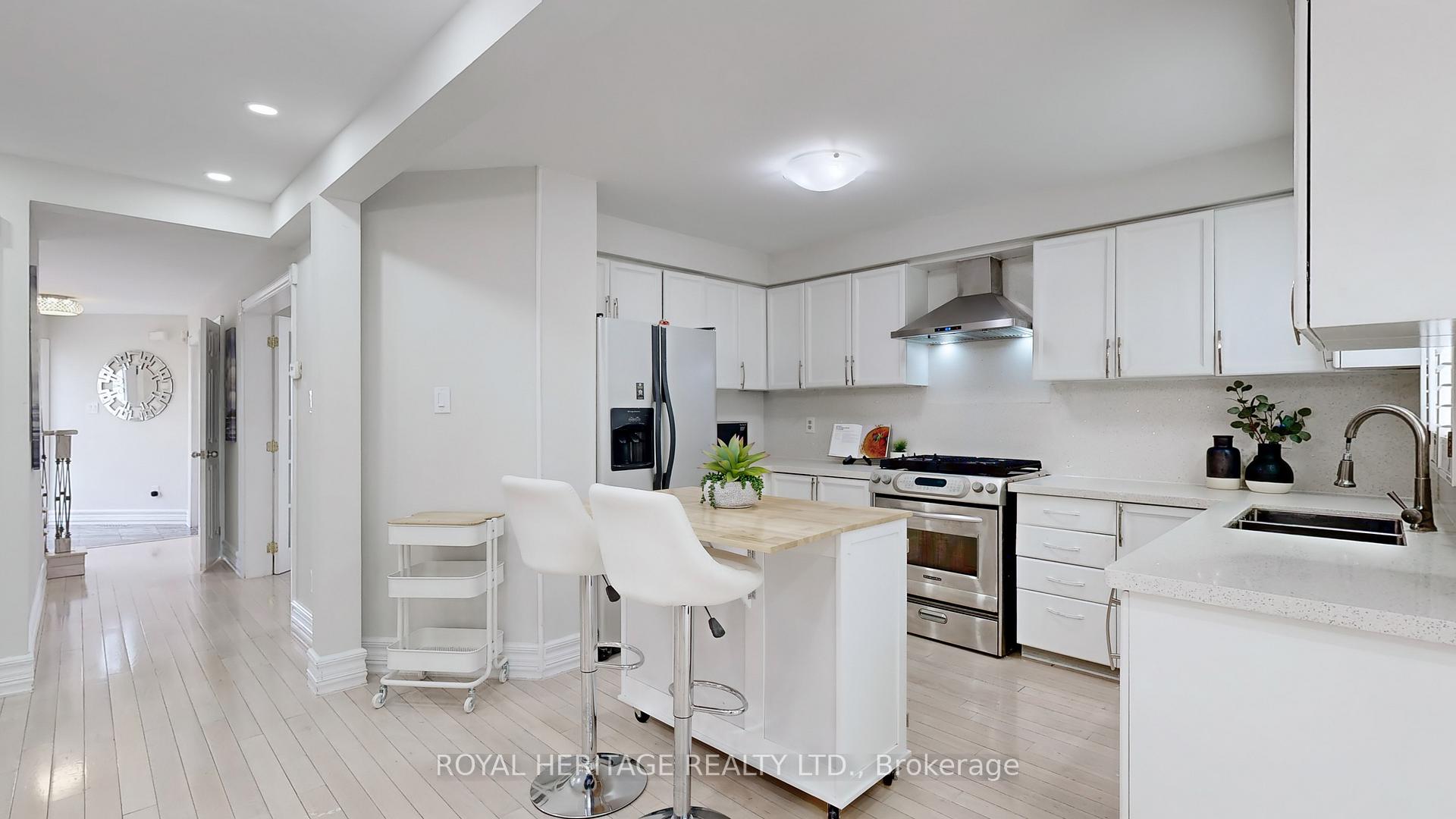 Photo 7 of 20 Reed Drive, Ajax, Central — HOMEH