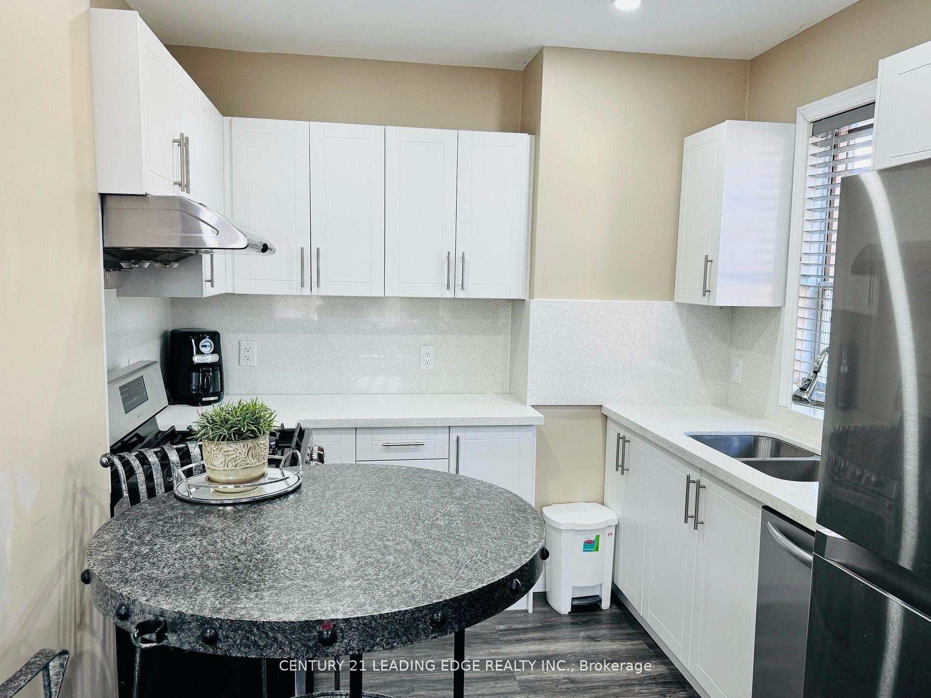 Photo 6 of Unit D, 4945 Baldwin Street, Whitby, Taunton North — HOMEH