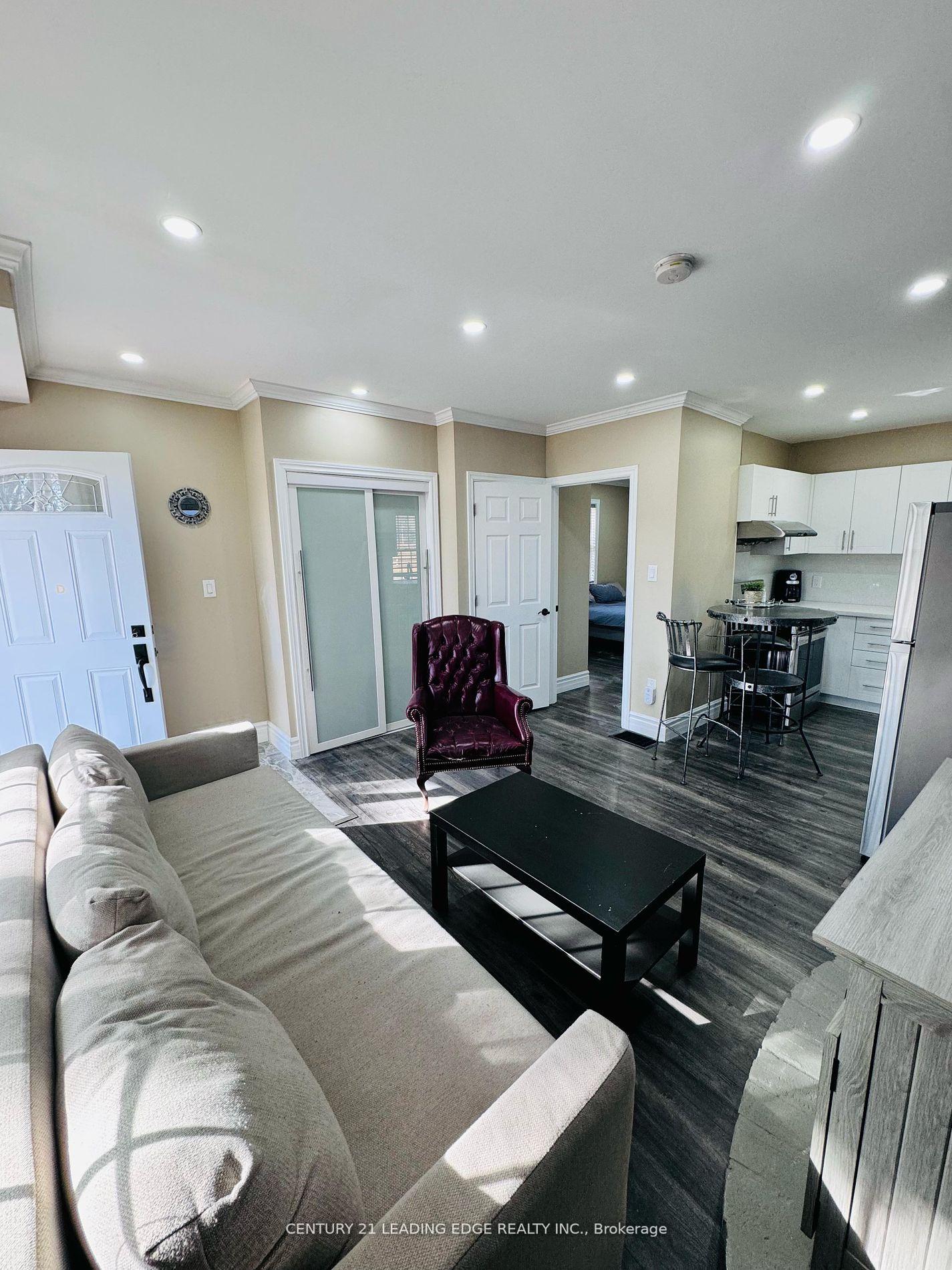 Photo 7 of Unit D, 4945 Baldwin Street, Whitby, Taunton North — HOMEH