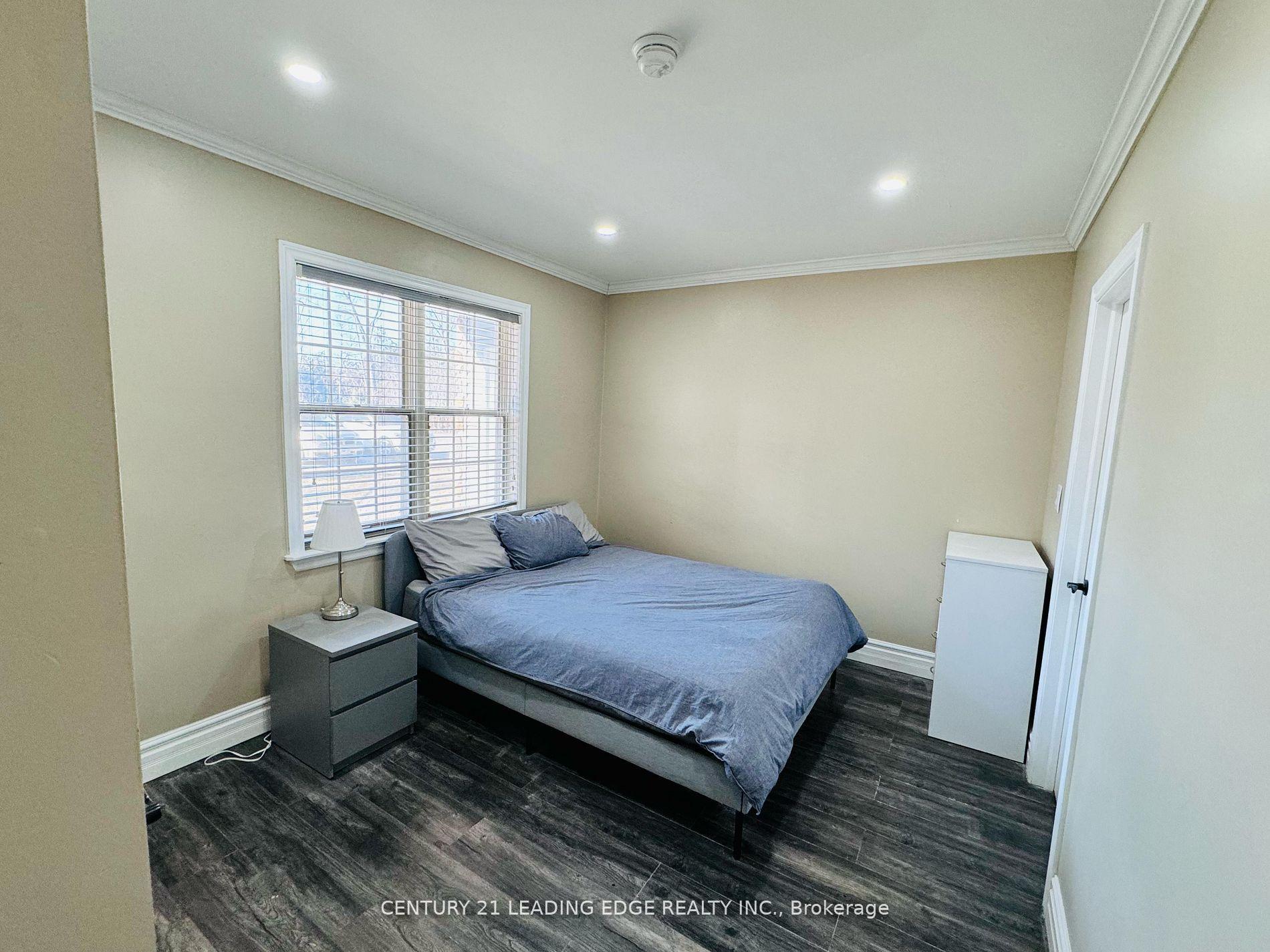 Photo 8 of Unit D, 4945 Baldwin Street, Whitby, Taunton North — HOMEH