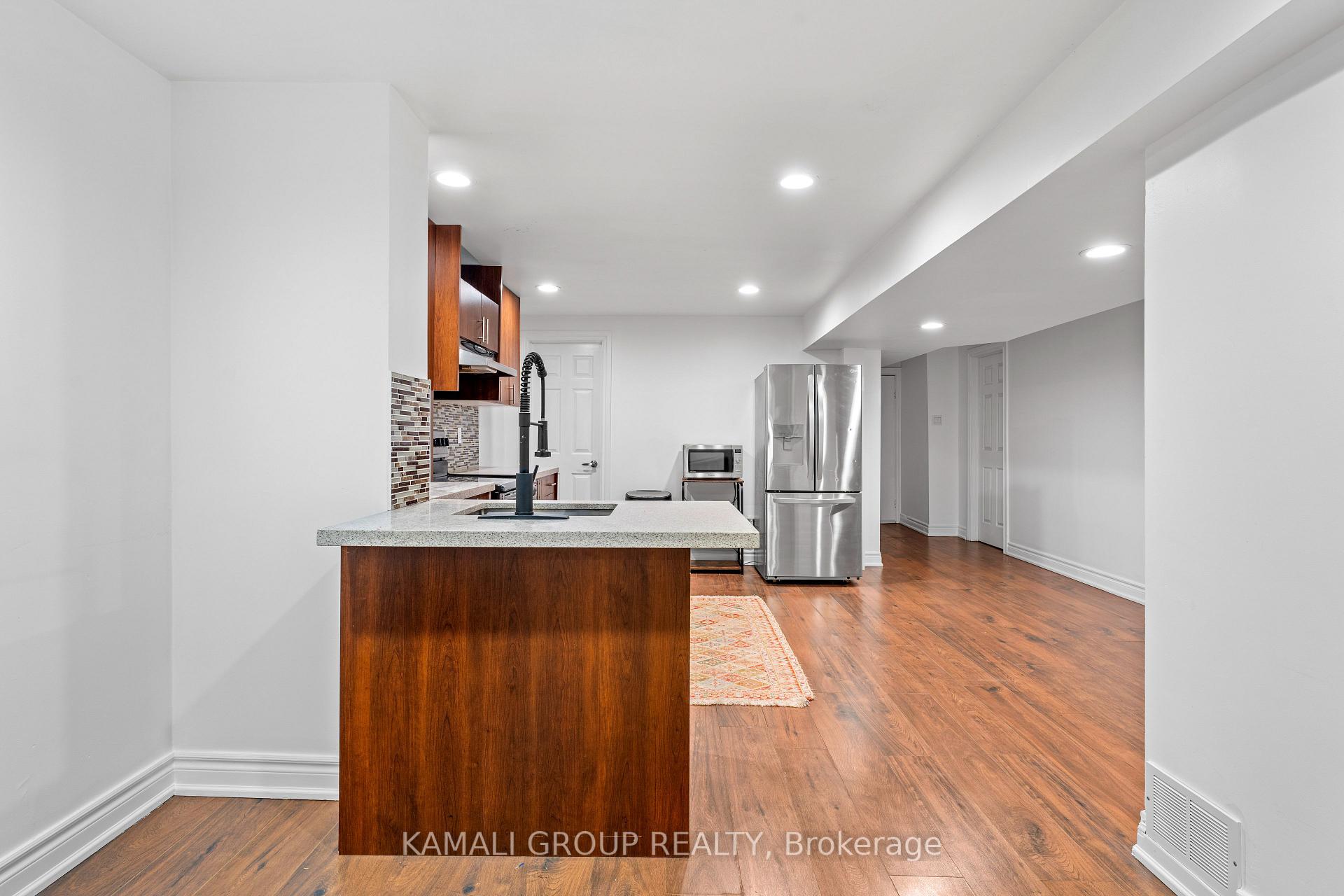 Photo 6 of Unit Bsmt, 166 Anthony Lane, Vaughan, Glen Shields — HOMEH
