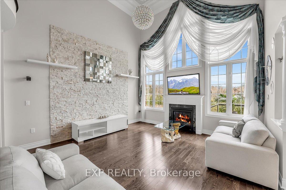 Photo 4 of 29 William Bowes Boulevard, Vaughan, Patterson — HOMEH