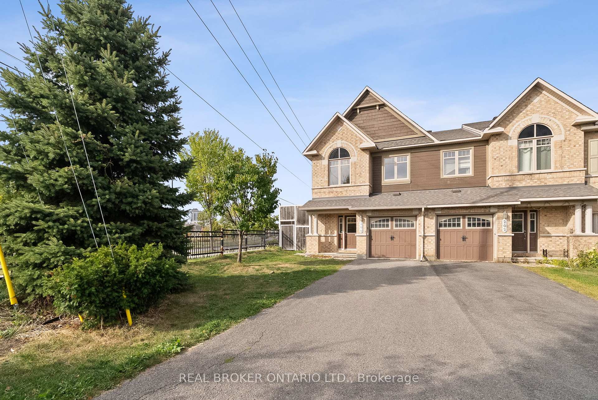Photo 2 of 200 Garrity Crescent, Ottawa, Barrhaven - Strandherd — HOMEH