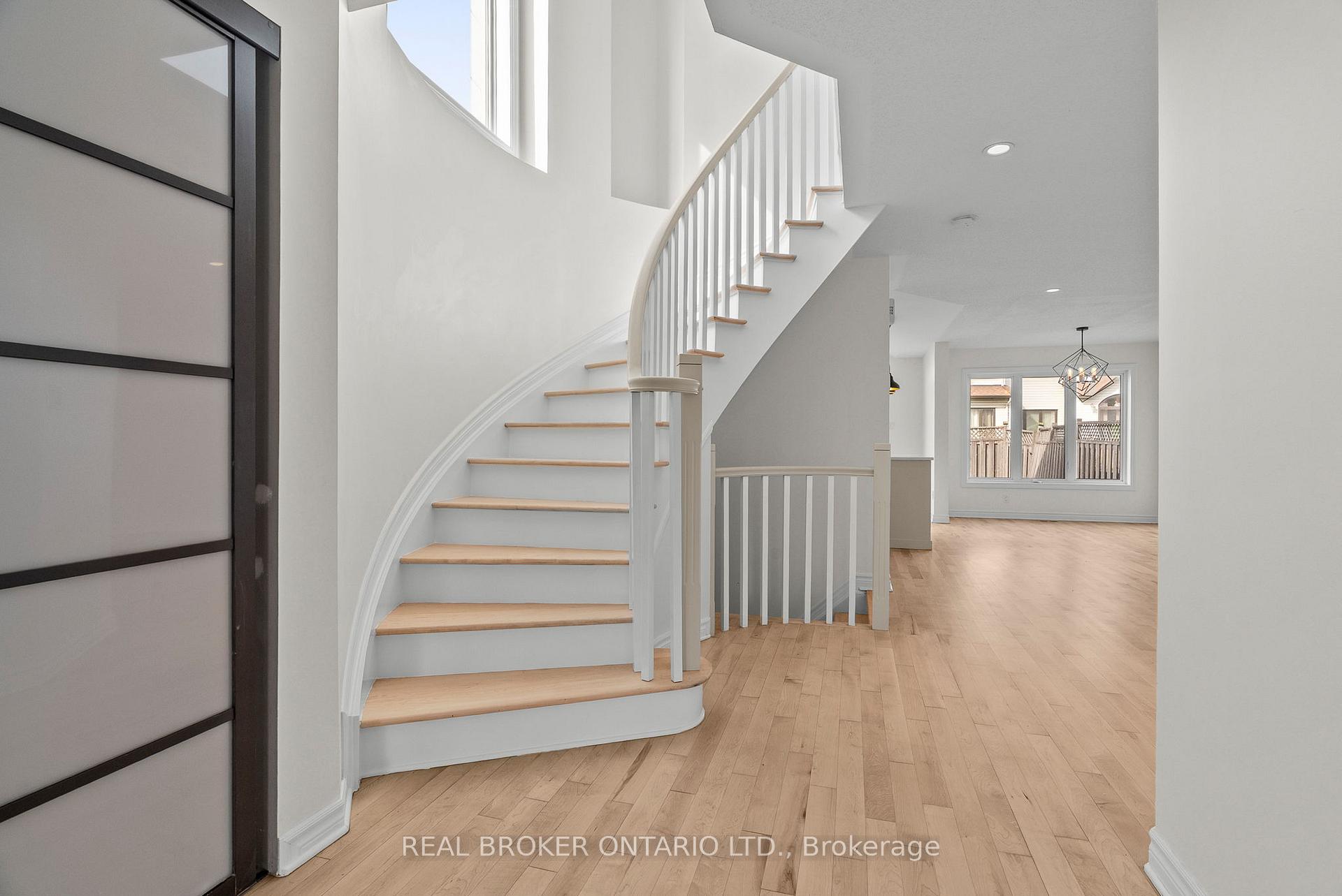 Photo 9 of 200 Garrity Crescent, Ottawa, Barrhaven - Strandherd — HOMEH