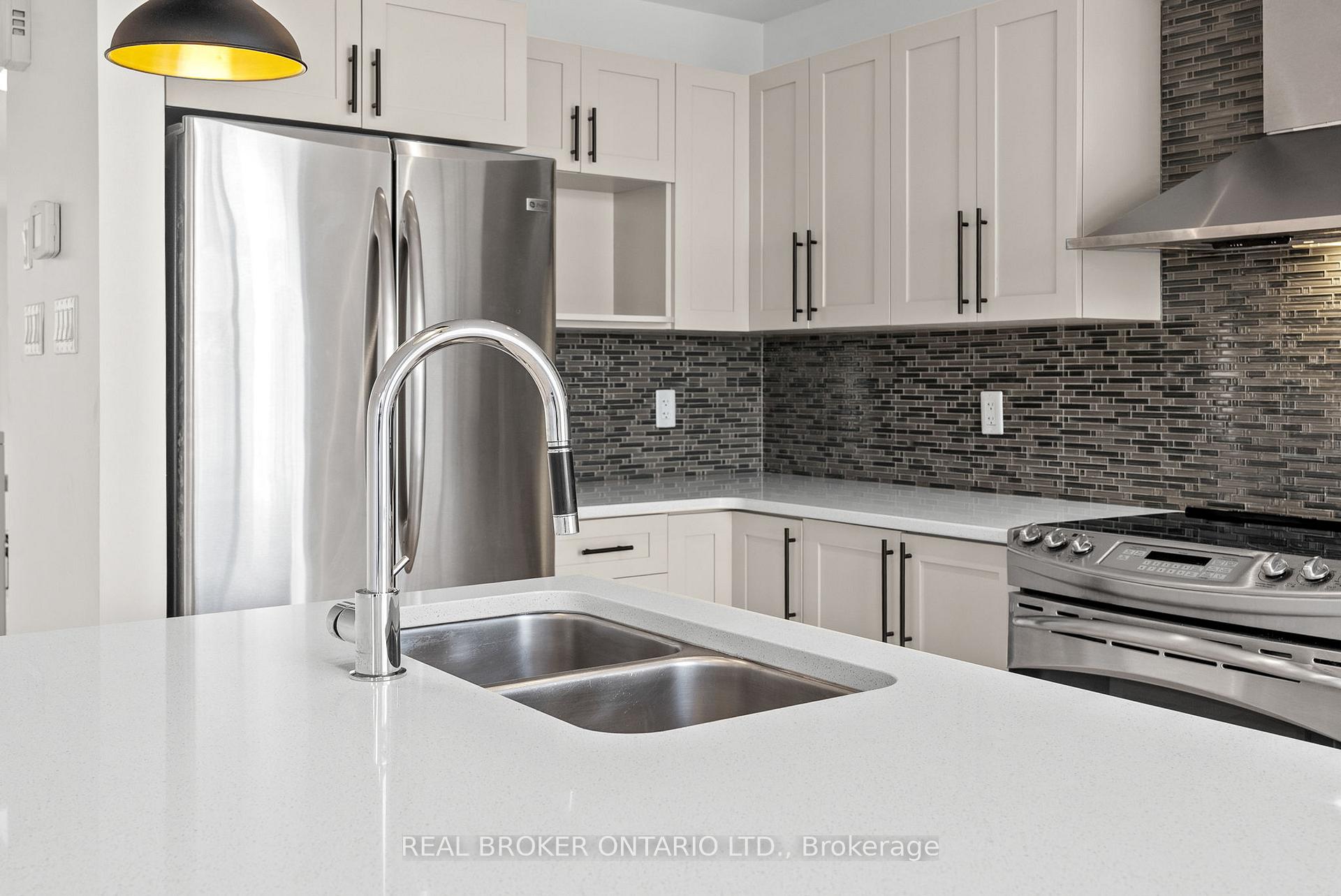 Photo 15 of 200 Garrity Crescent, Ottawa, Barrhaven - Strandherd — HOMEH