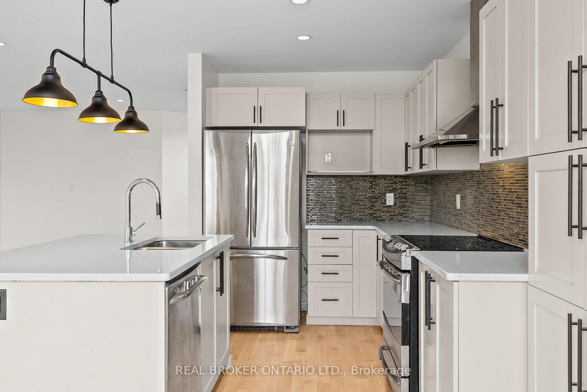 Photo 13 of 200 Garrity Crescent, Ottawa, Barrhaven - Strandherd — HOMEH