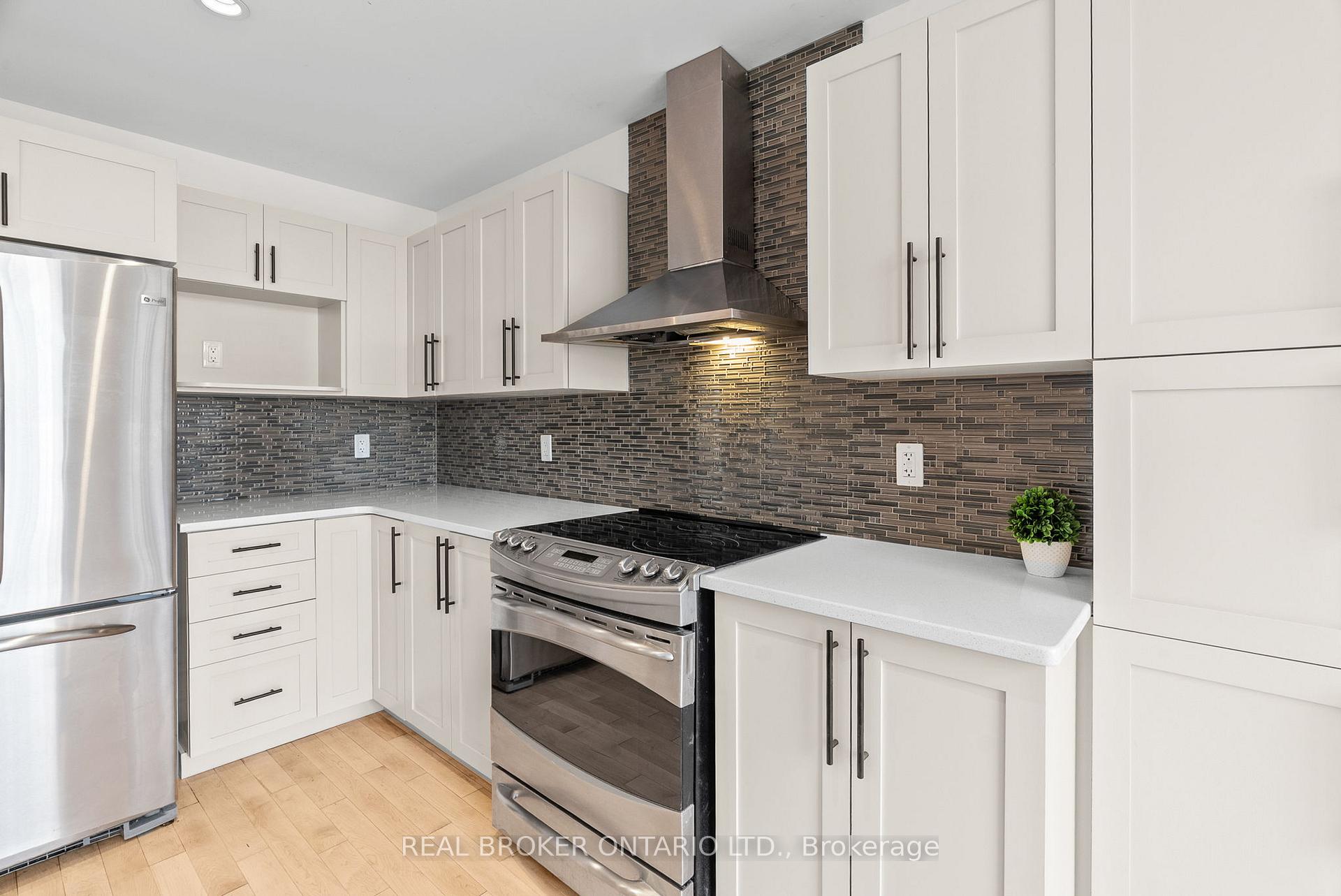 Photo 14 of 200 Garrity Crescent, Ottawa, Barrhaven - Strandherd — HOMEH