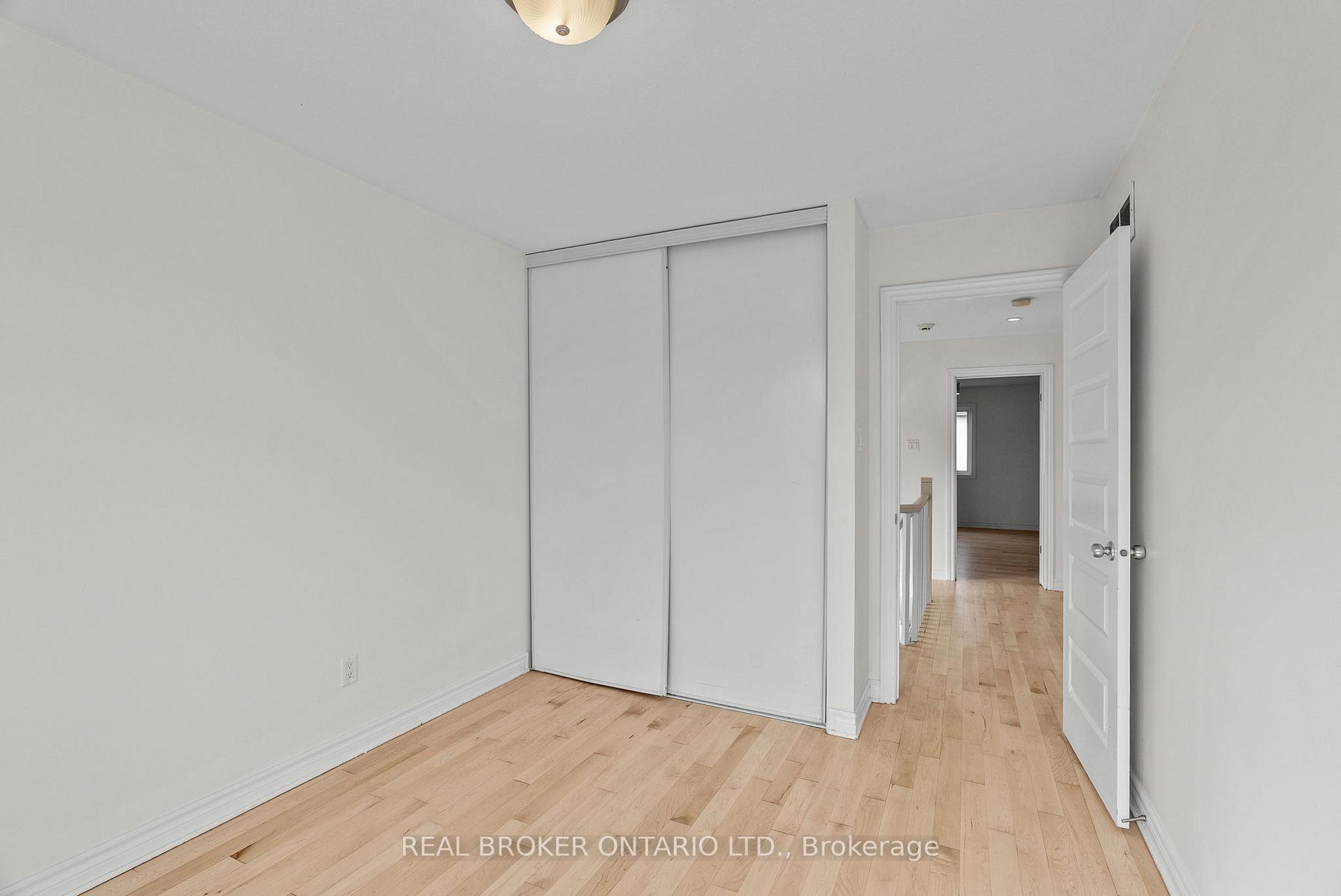 Photo 18 of 200 Garrity Crescent, Ottawa, Barrhaven - Strandherd — HOMEH