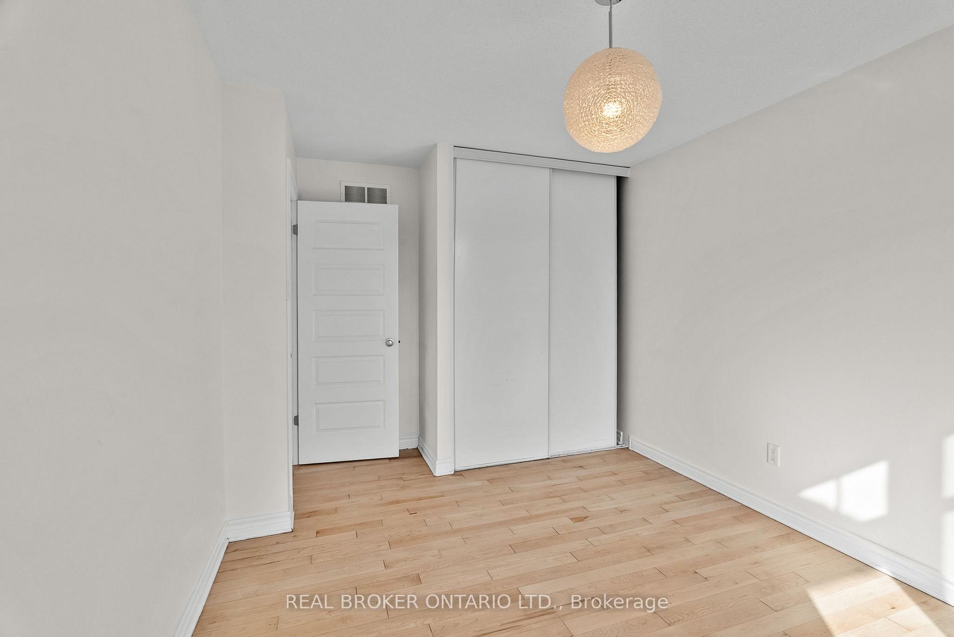 Photo 23 of 200 Garrity Crescent, Ottawa, Barrhaven - Strandherd — HOMEH
