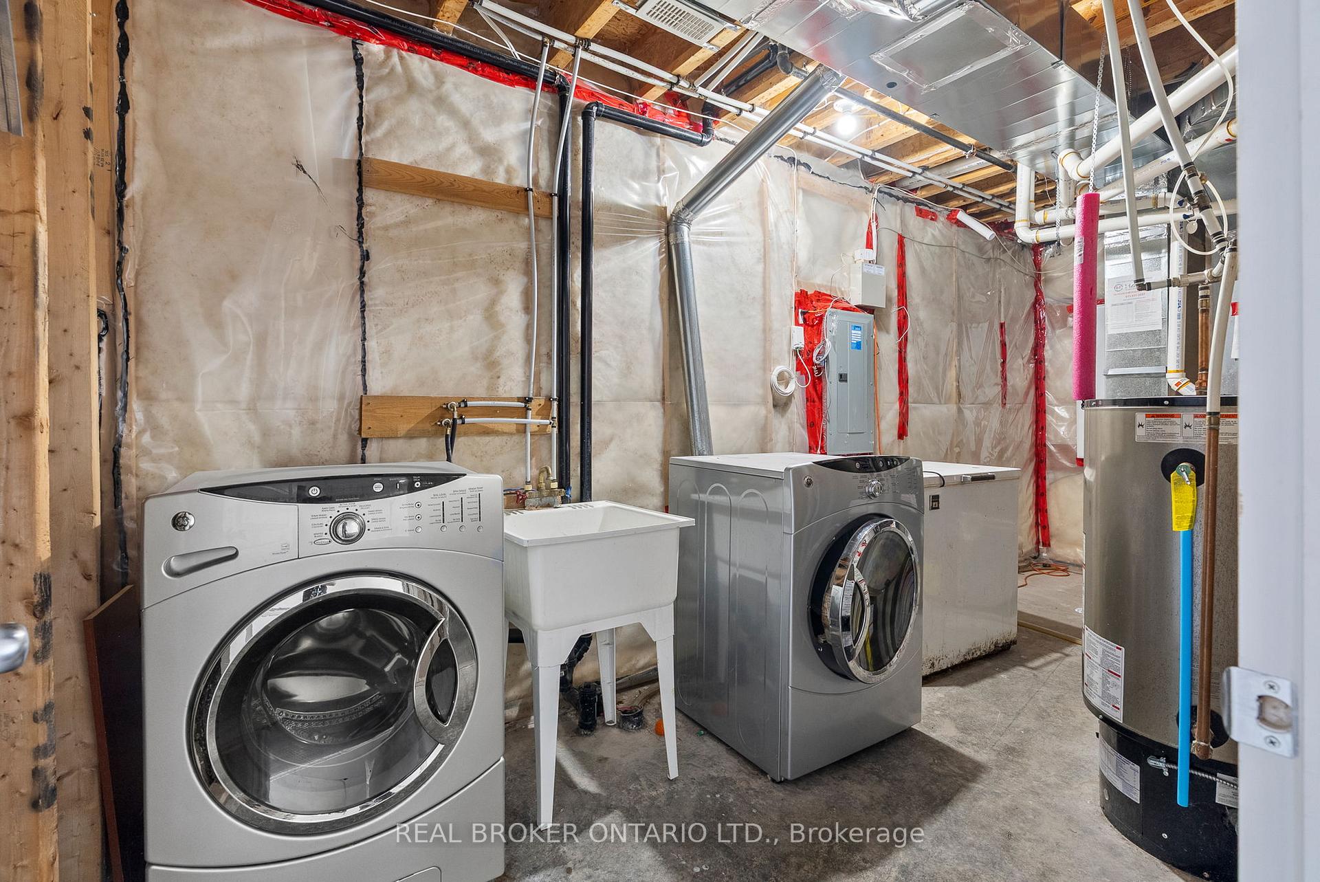 Photo 36 of 200 Garrity Crescent, Ottawa, Barrhaven - Strandherd — HOMEH