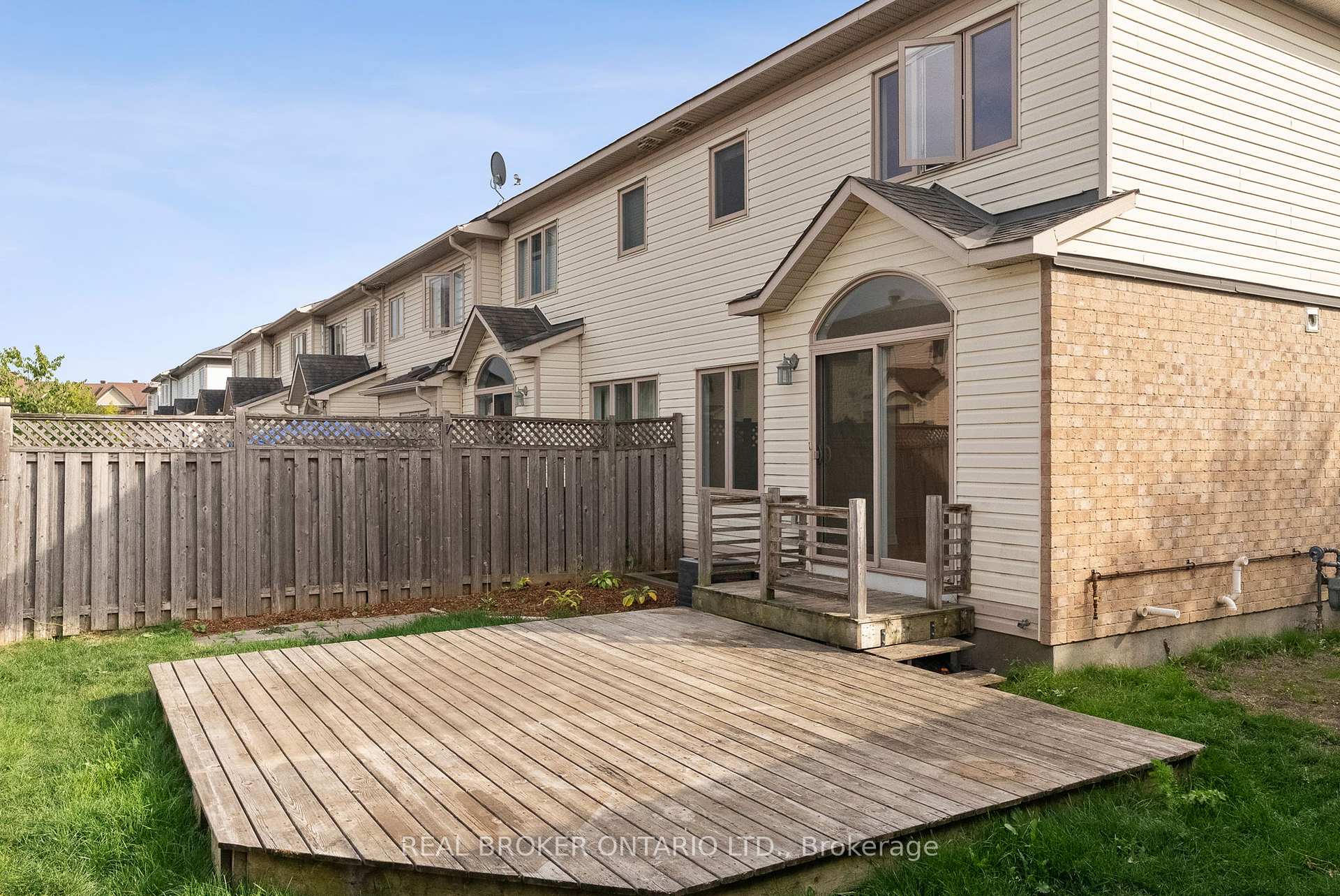 Photo 40 of 200 Garrity Crescent, Ottawa, Barrhaven - Strandherd — HOMEH