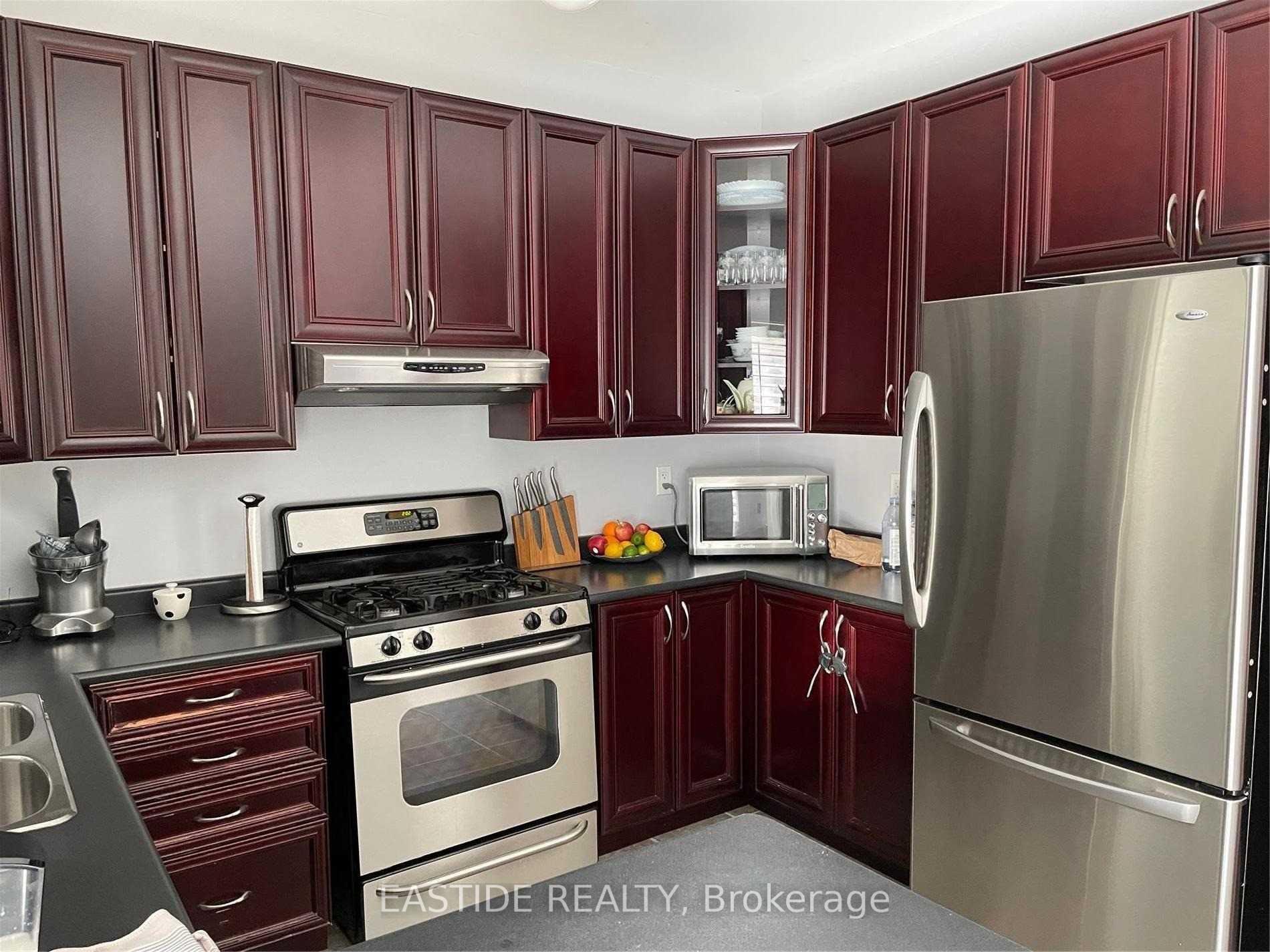 Photo 8 of 60 Siena Drive, Vaughan, Vellore Village — HOMEH