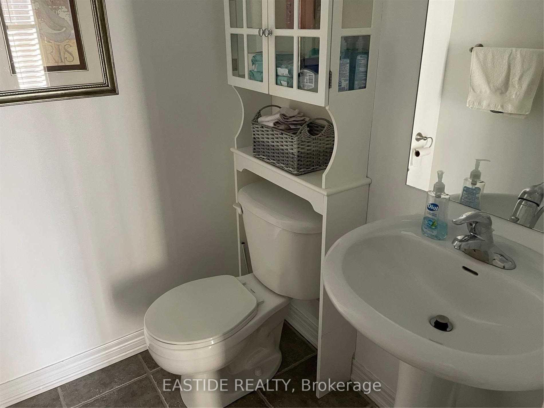 Photo 10 of 60 Siena Drive, Vaughan, Vellore Village — HOMEH