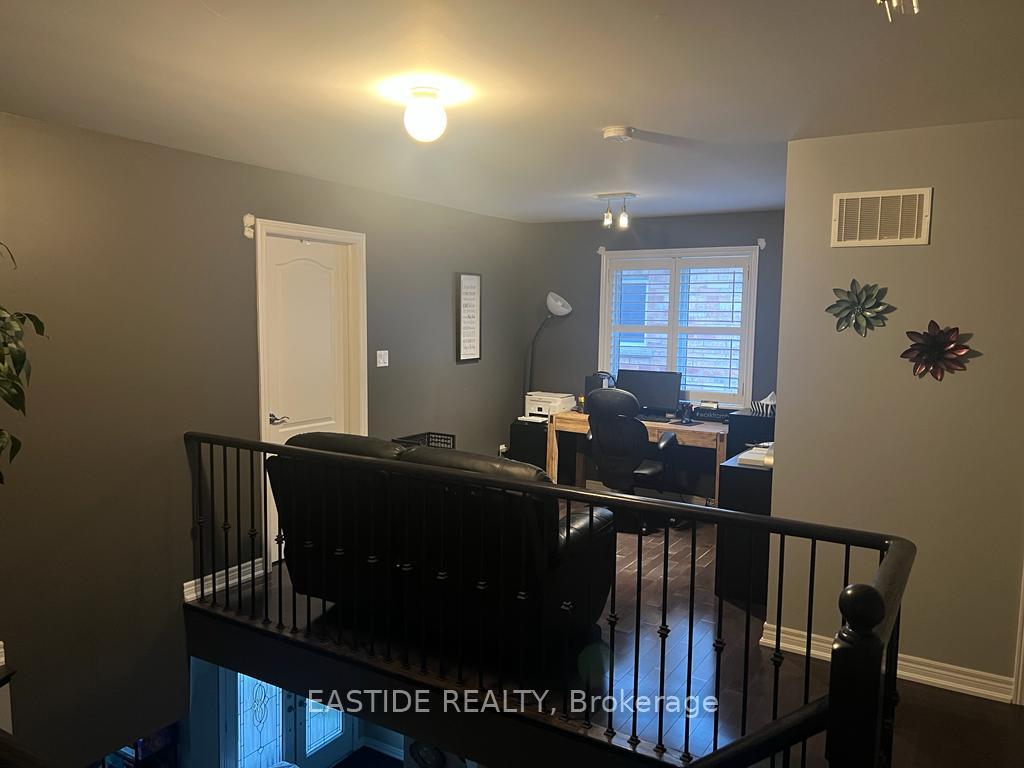 Photo 17 of 60 Siena Drive, Vaughan, Vellore Village — HOMEH