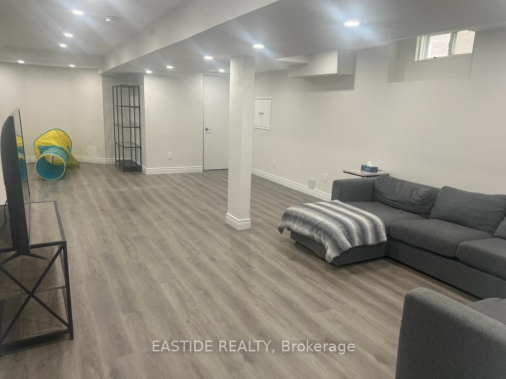 Photo 26 of 60 Siena Drive, Vaughan, Vellore Village — HOMEH