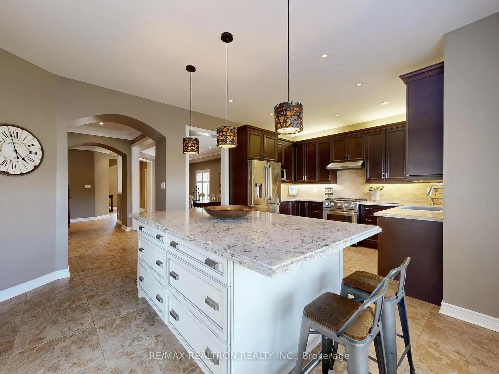 Photo 15 of 44 Rivermill Crescent, Vaughan, Patterson — HOMEH