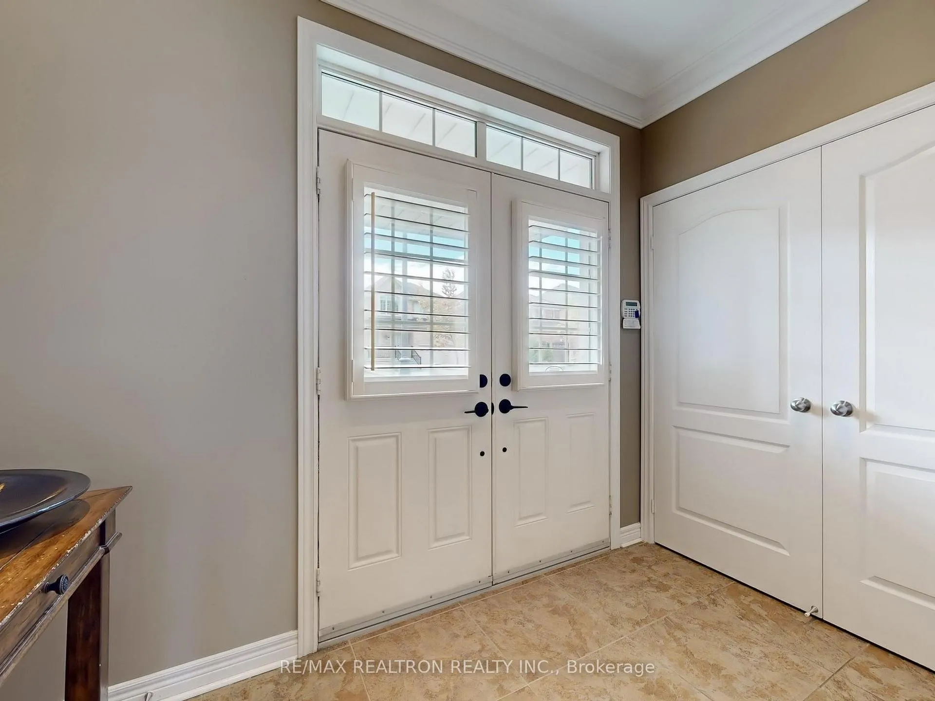 Photo 24 of 44 Rivermill Crescent, Vaughan, Patterson — HOMEH