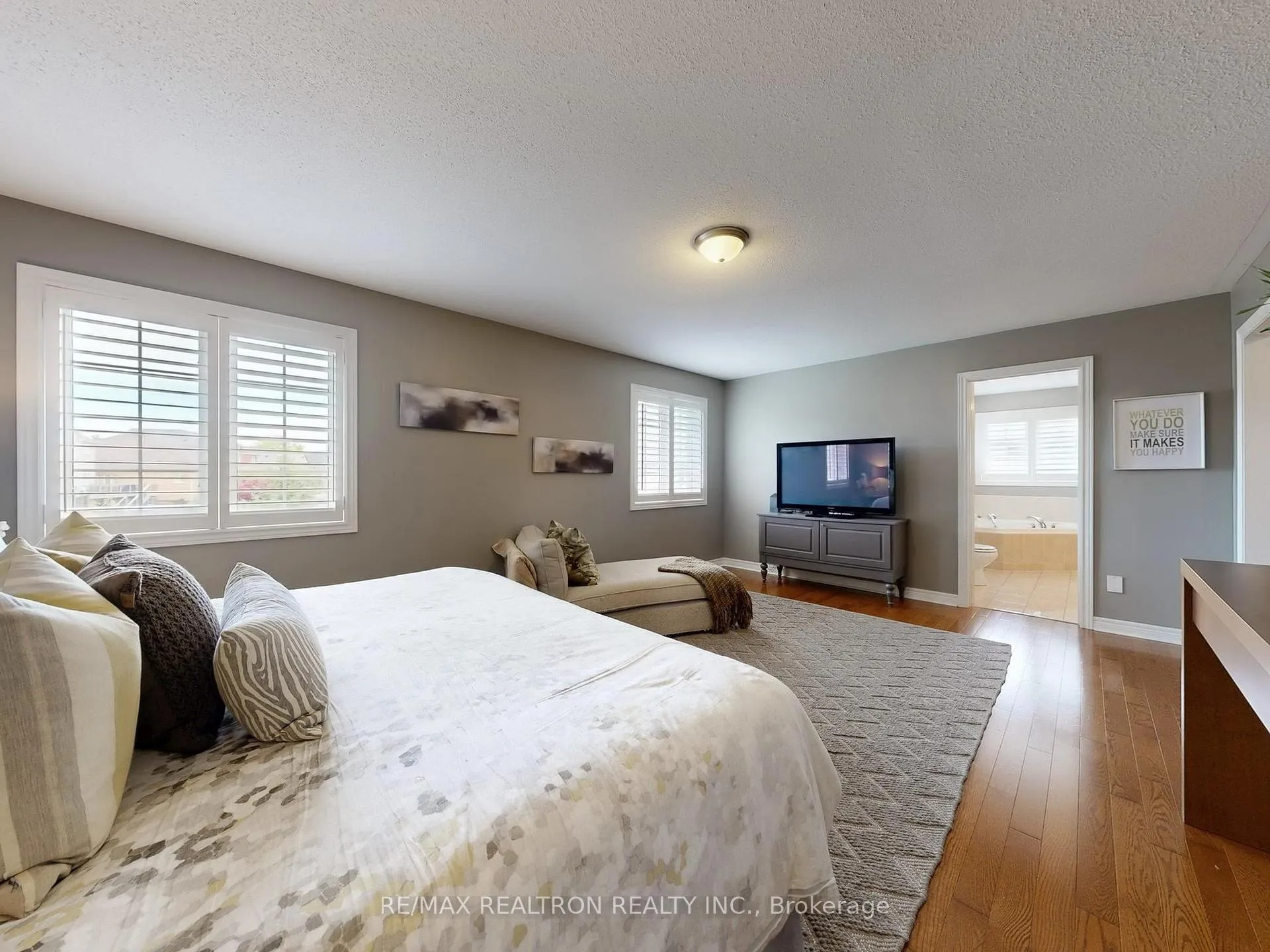 Photo 29 of 44 Rivermill Crescent, Vaughan, Patterson — HOMEH