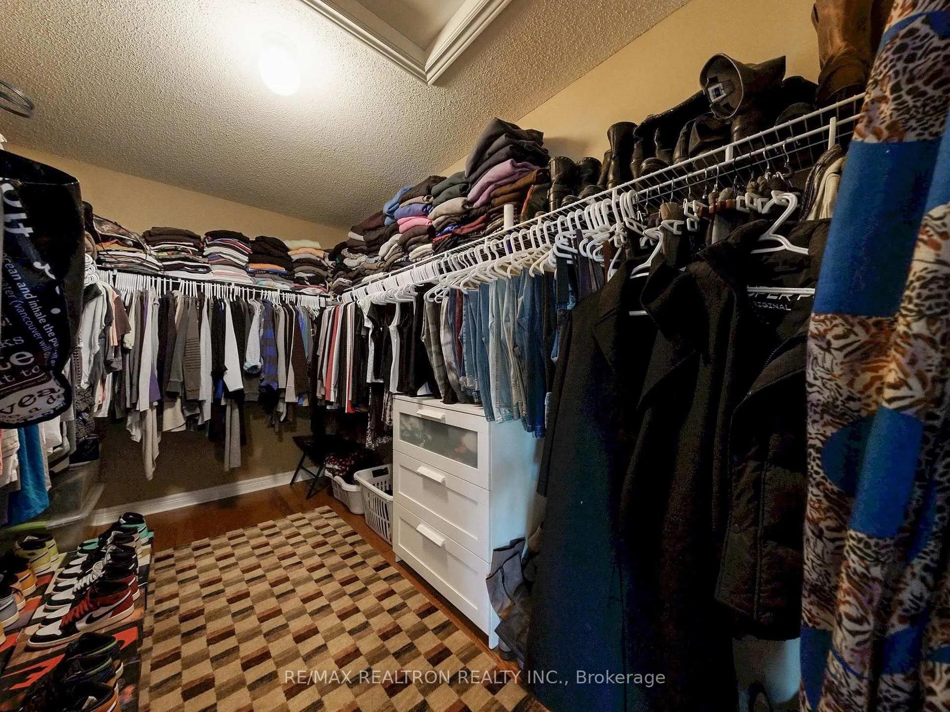 Photo 30 of 44 Rivermill Crescent, Vaughan, Patterson — HOMEH