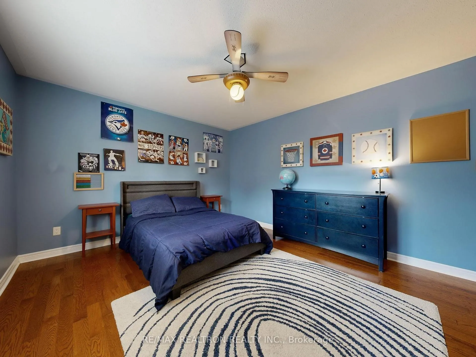 Photo 34 of 44 Rivermill Crescent, Vaughan, Patterson — HOMEH