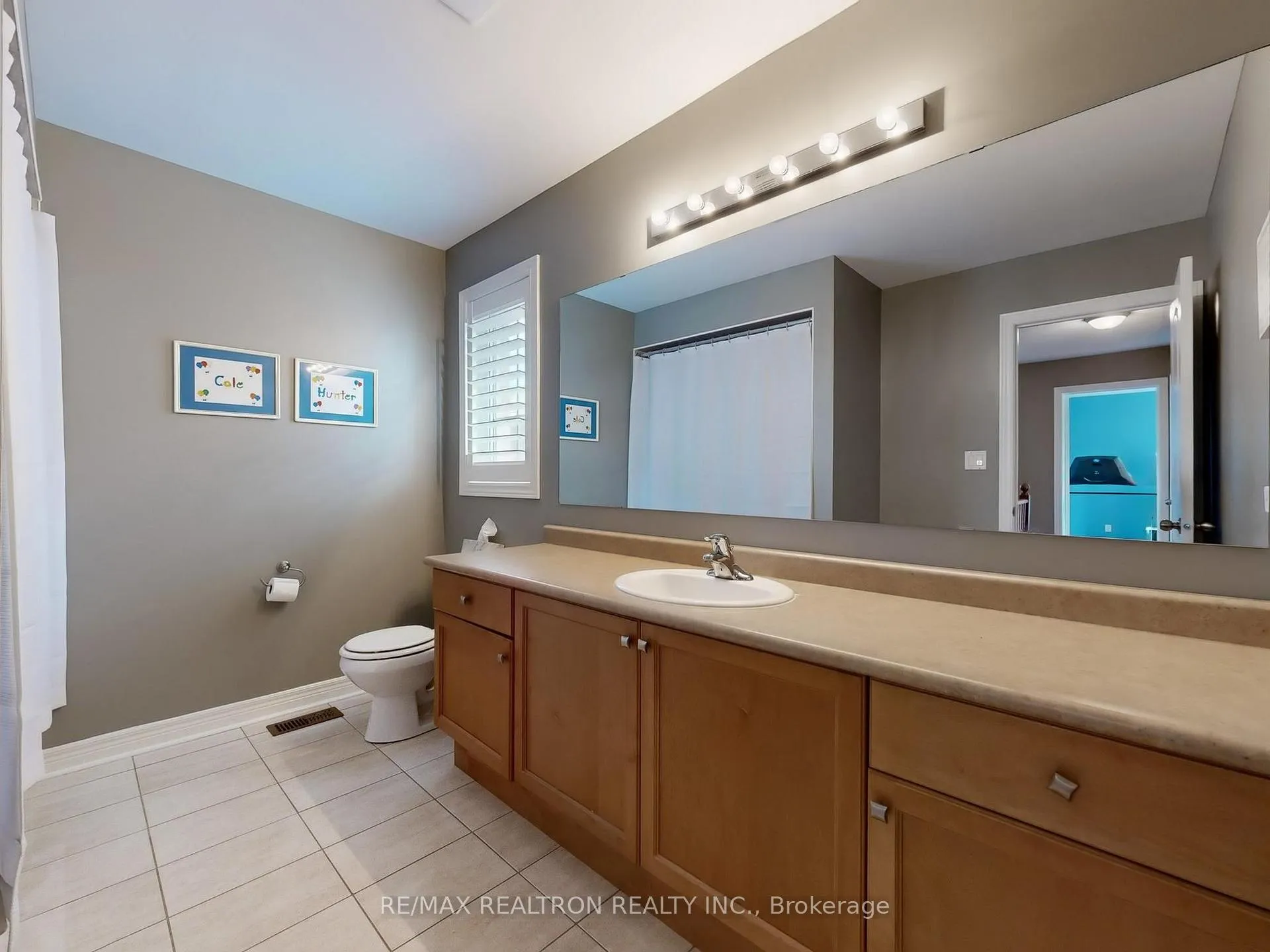 Photo 42 of 44 Rivermill Crescent, Vaughan, Patterson — HOMEH