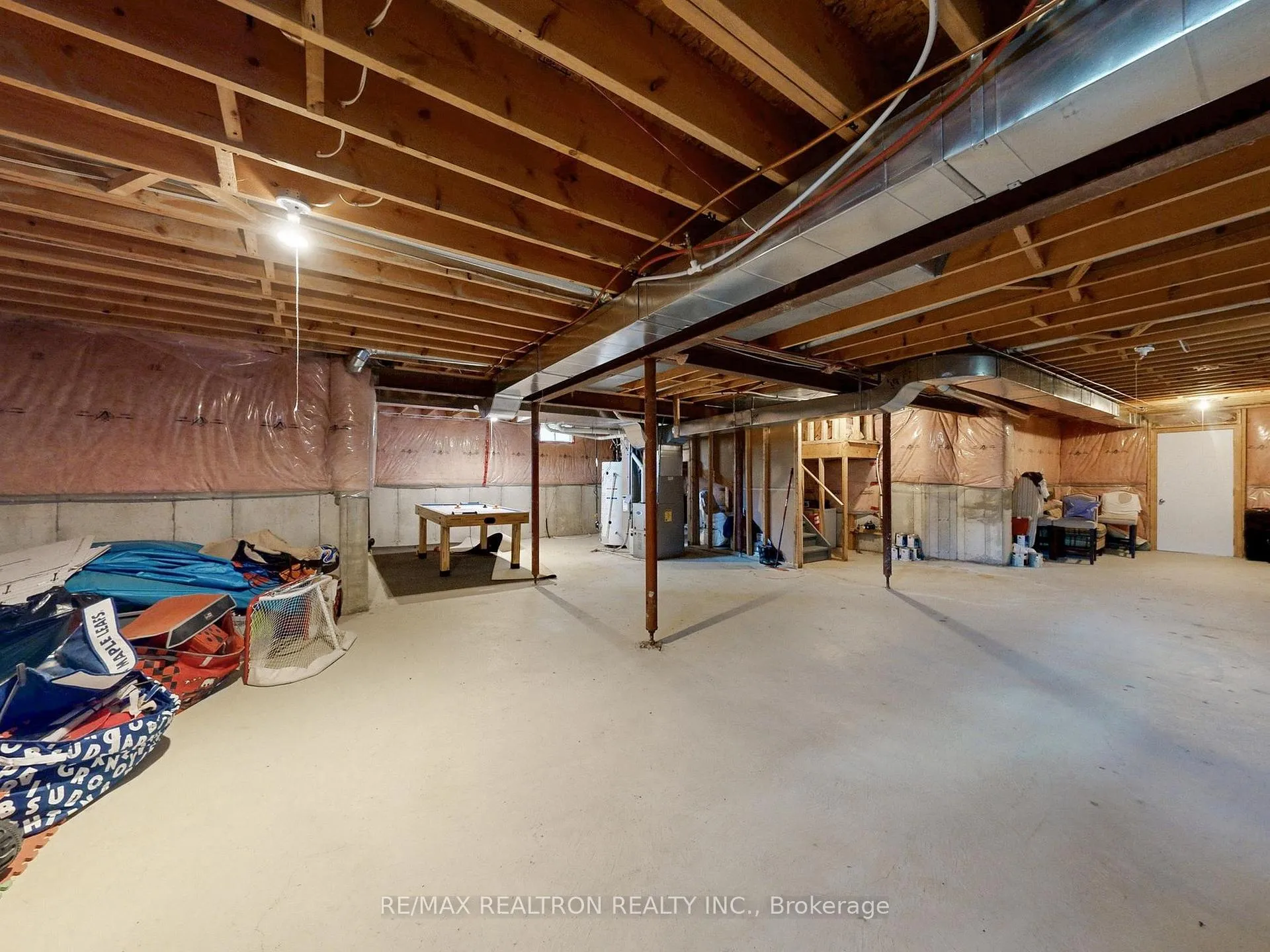 Photo 45 of 44 Rivermill Crescent, Vaughan, Patterson — HOMEH