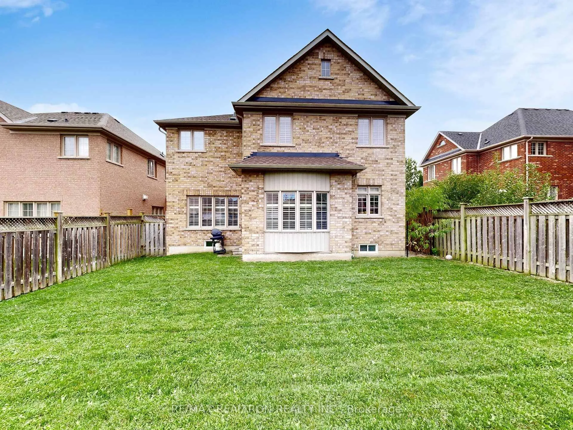 Photo 50 of 44 Rivermill Crescent, Vaughan, Patterson — HOMEH