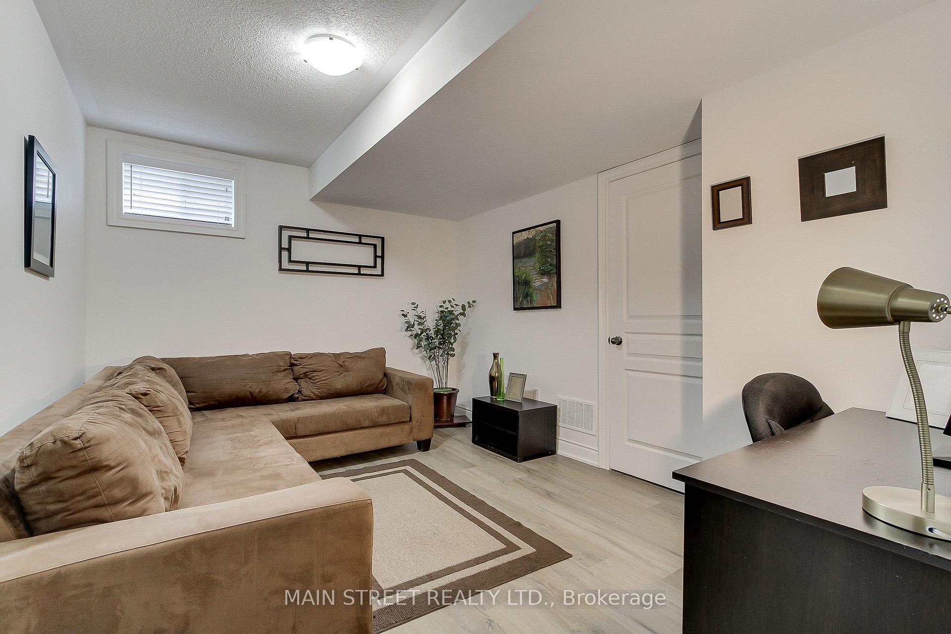 Photo 5 of 9 Magpie Way E, Whitby, Blue Grass Meadows — HOMEH