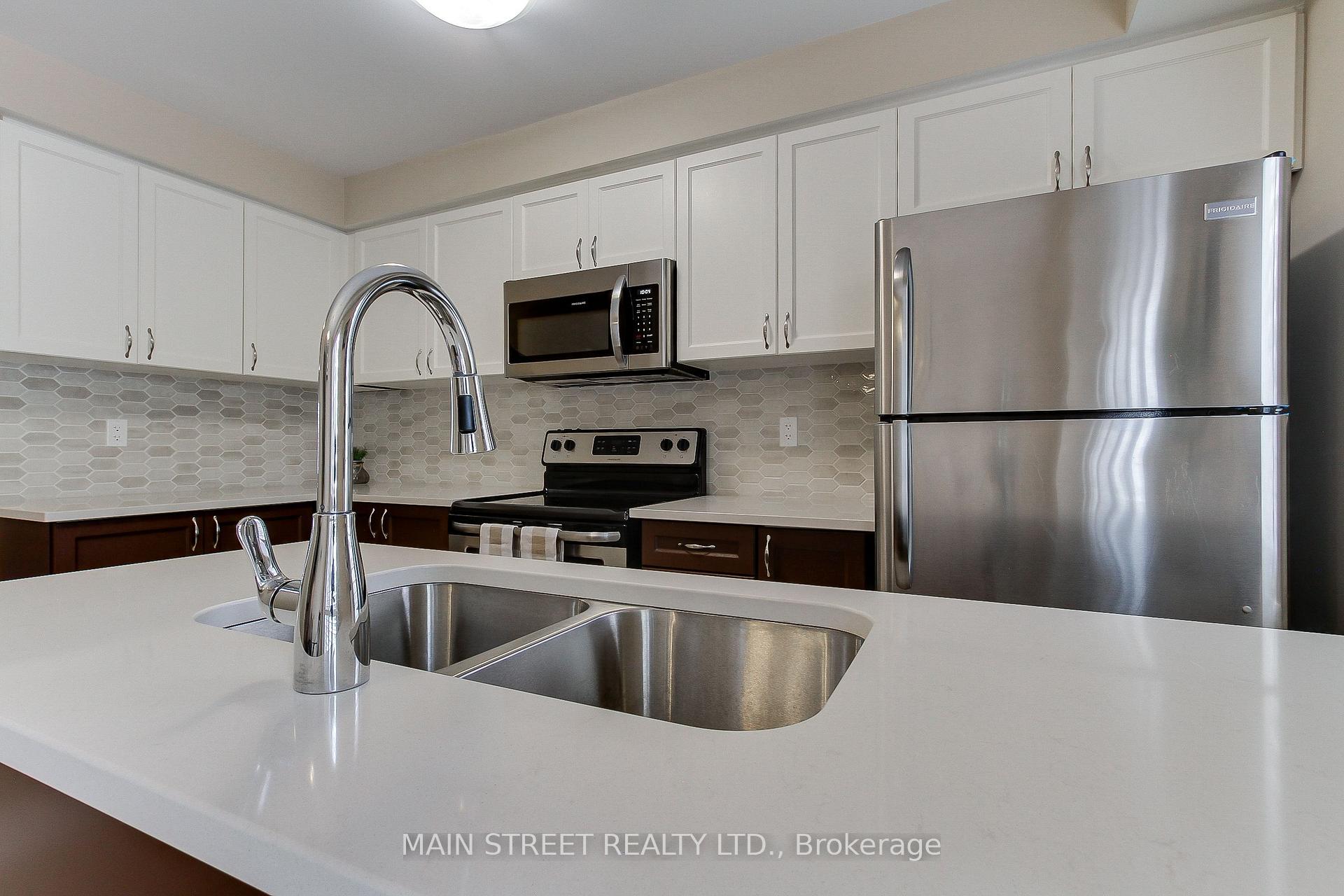 Photo 10 of 9 Magpie Way E, Whitby, Blue Grass Meadows — HOMEH