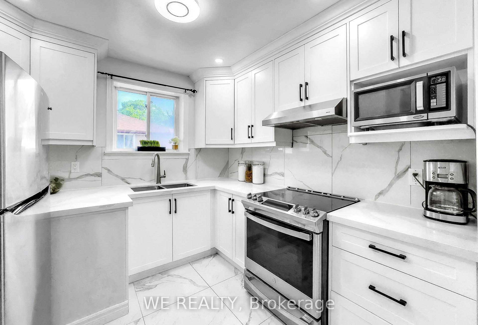 Photo 2 of 62 Billingsgate Crescent, Ajax, South East — HOMEH