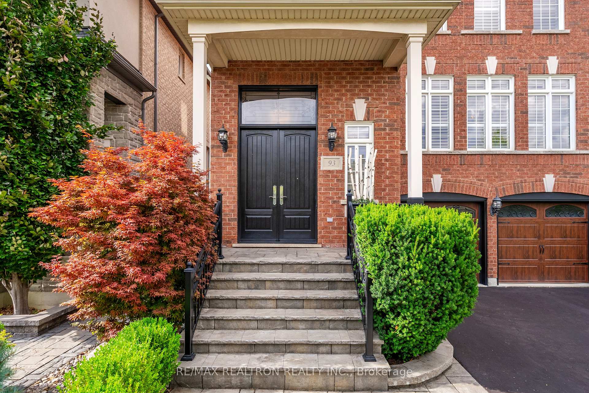 Photo 10 of 93 Timna Crescent, Vaughan, Patterson — HOMEH